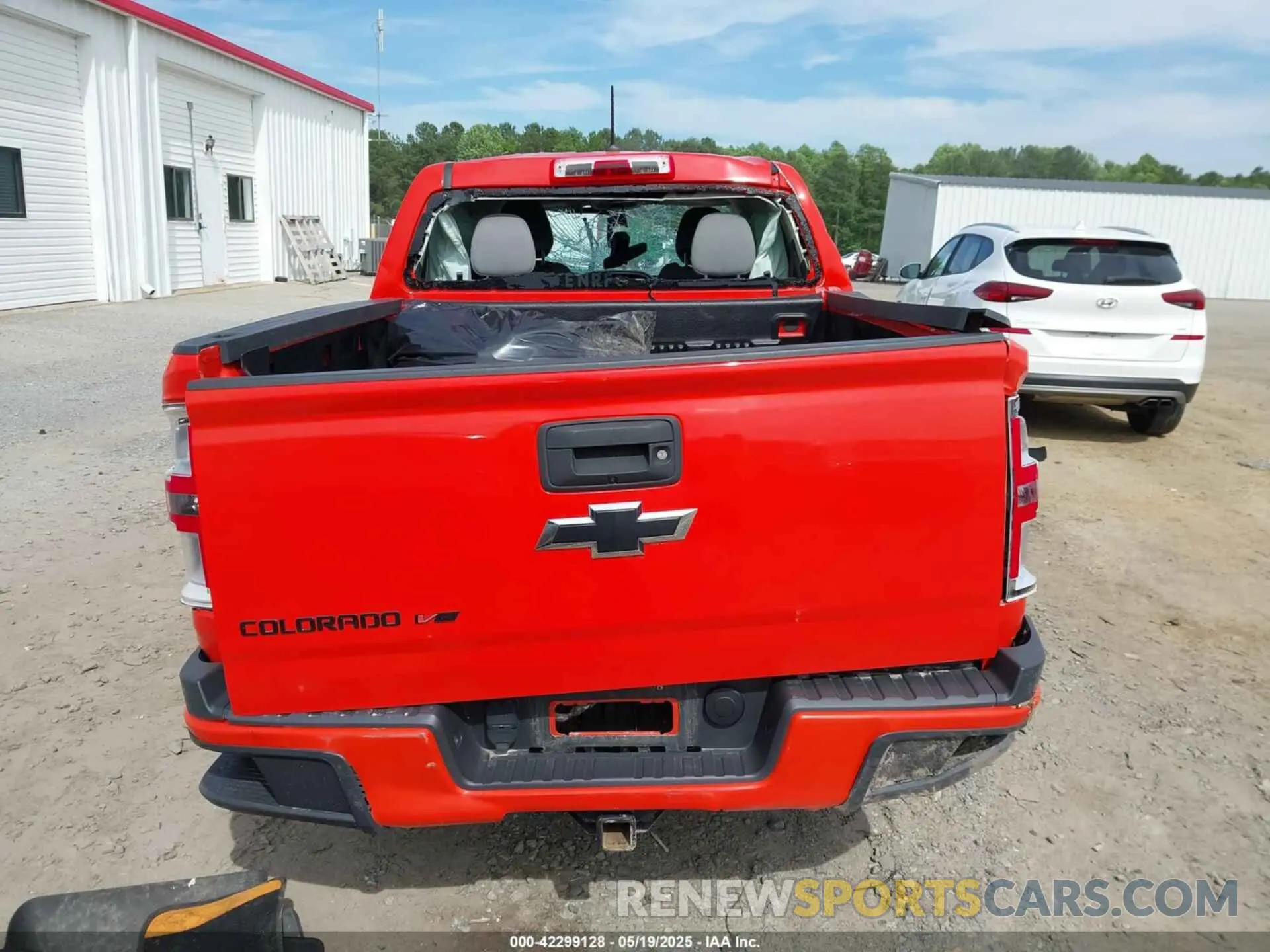16 Photograph of a damaged car 1GCGTBEN8K1126643 CHEVROLET COLORADO 2019