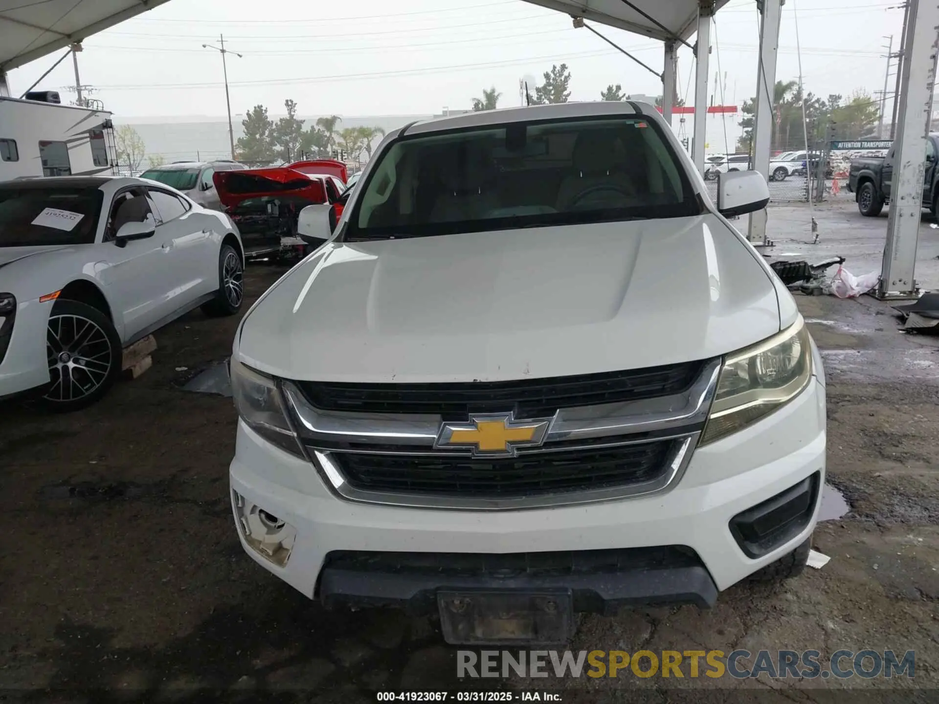 13 Photograph of a damaged car 1GCGTBEN8K1347983 CHEVROLET COLORADO 2019