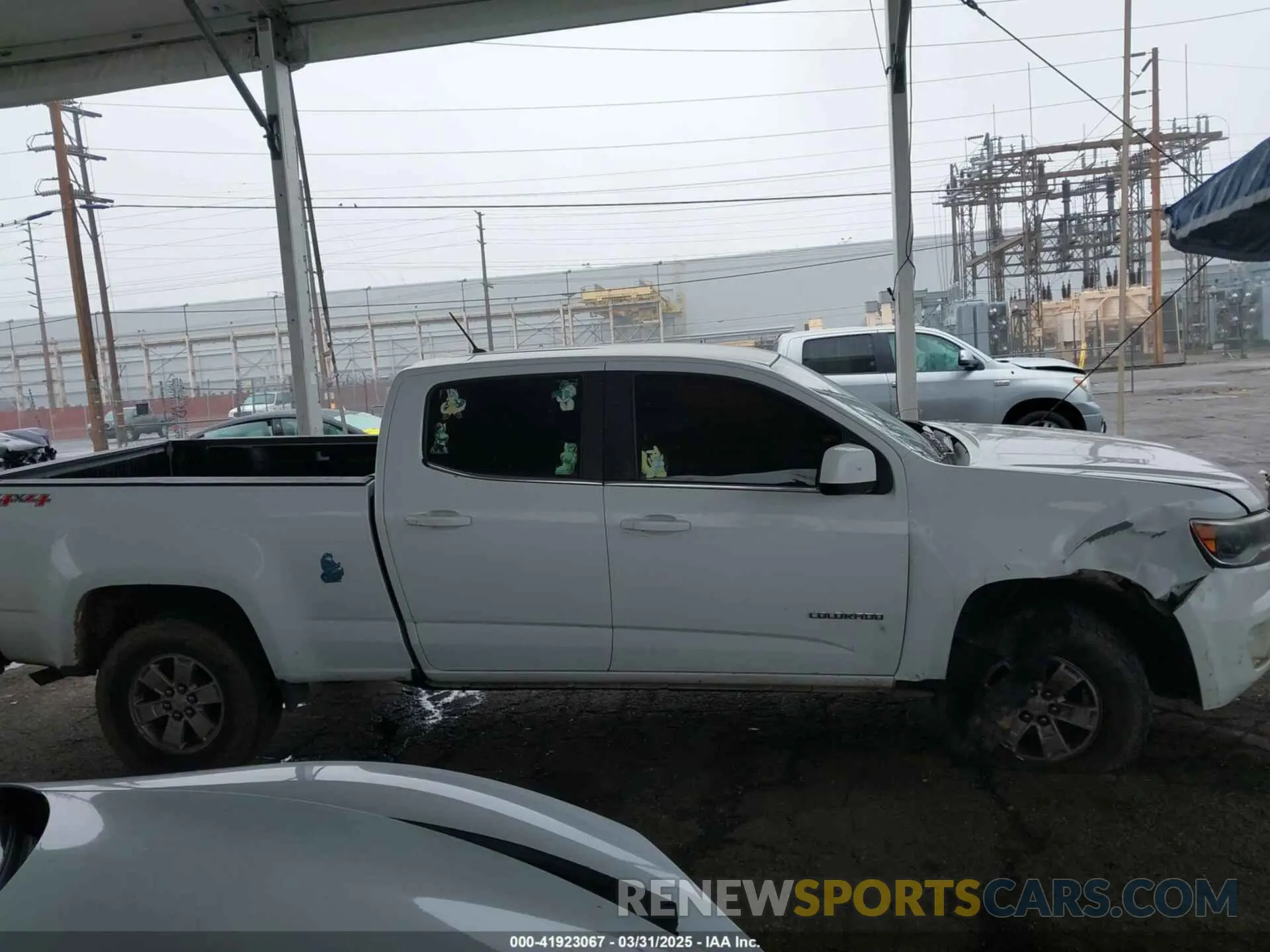 14 Photograph of a damaged car 1GCGTBEN8K1347983 CHEVROLET COLORADO 2019
