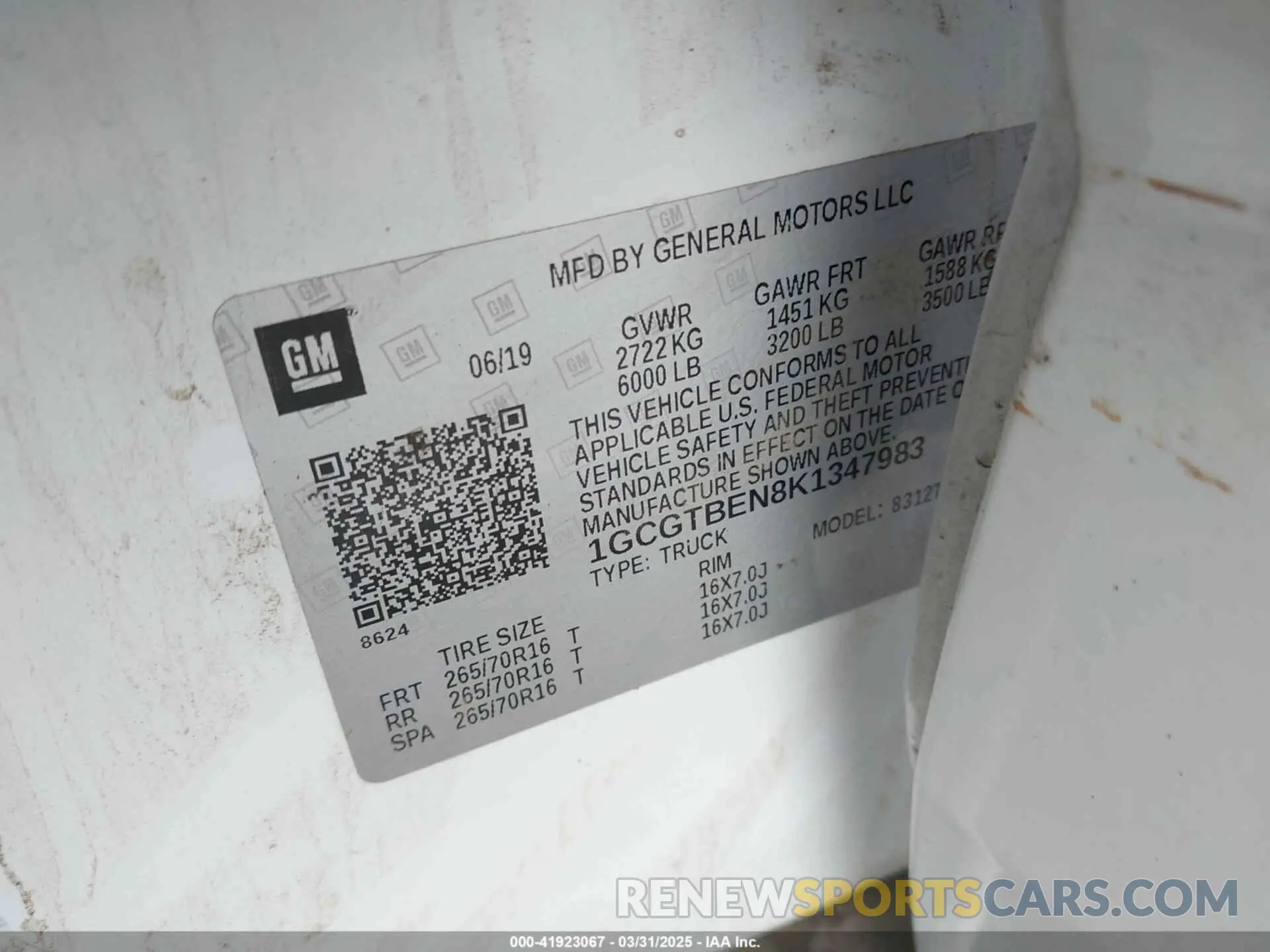 9 Photograph of a damaged car 1GCGTBEN8K1347983 CHEVROLET COLORADO 2019