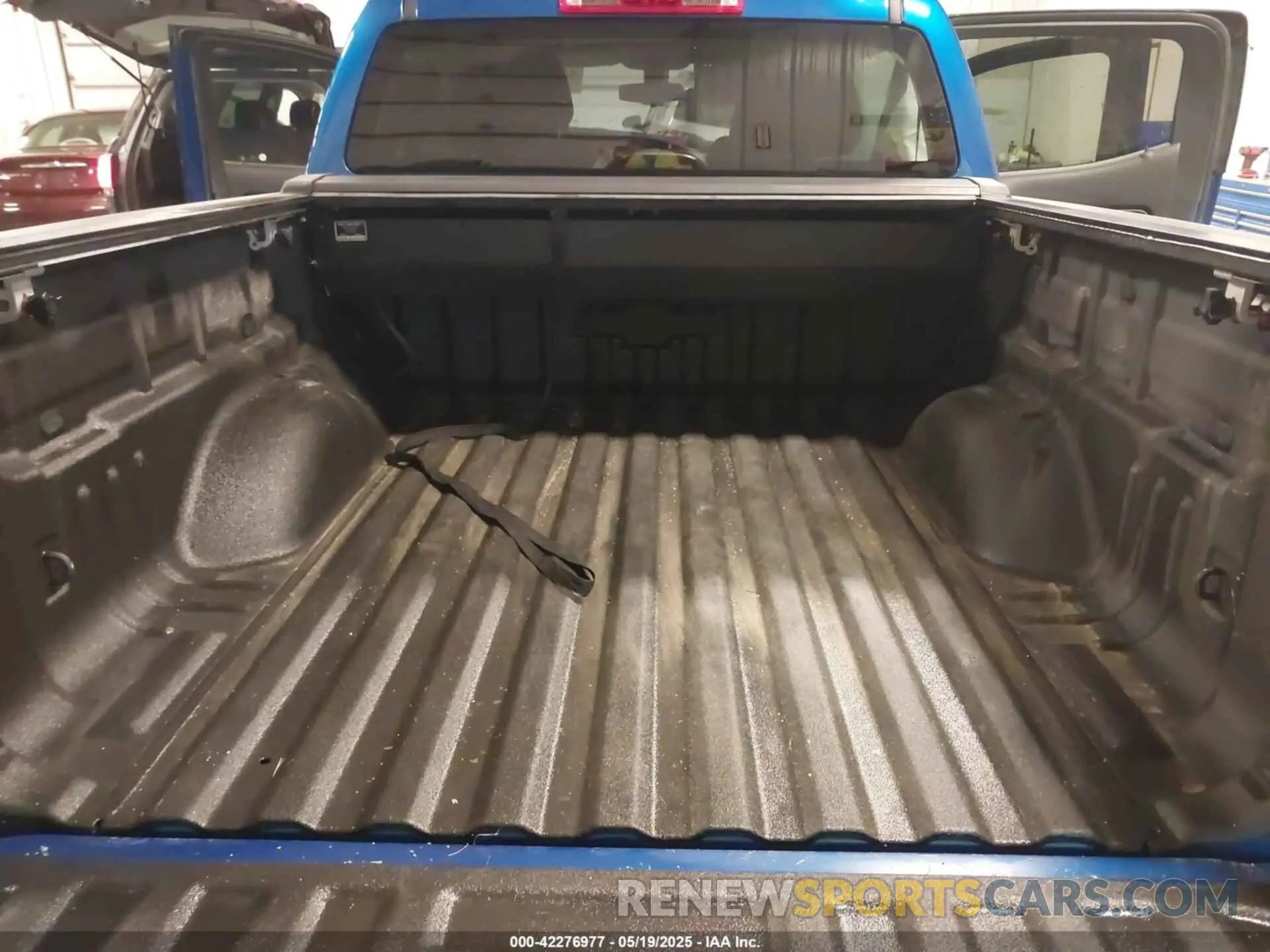 18 Photograph of a damaged car 1GCGTCEN1K1331646 CHEVROLET COLORADO 2019