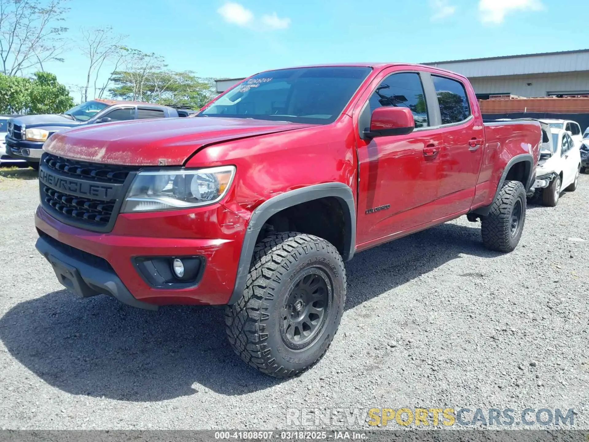 2 Photograph of a damaged car 1GCGTCEN2K1206834 CHEVROLET COLORADO 2019