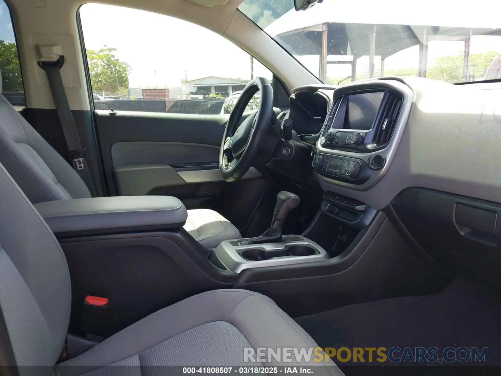 5 Photograph of a damaged car 1GCGTCEN2K1206834 CHEVROLET COLORADO 2019