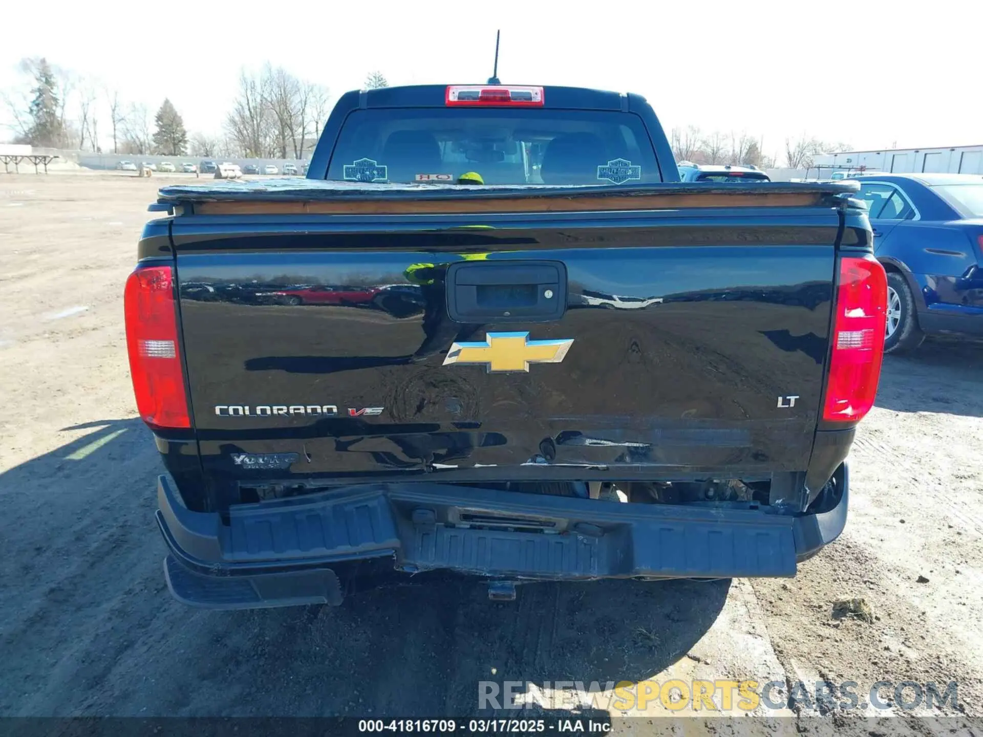 6 Photograph of a damaged car 1GCGTCEN8K1206580 CHEVROLET COLORADO 2019
