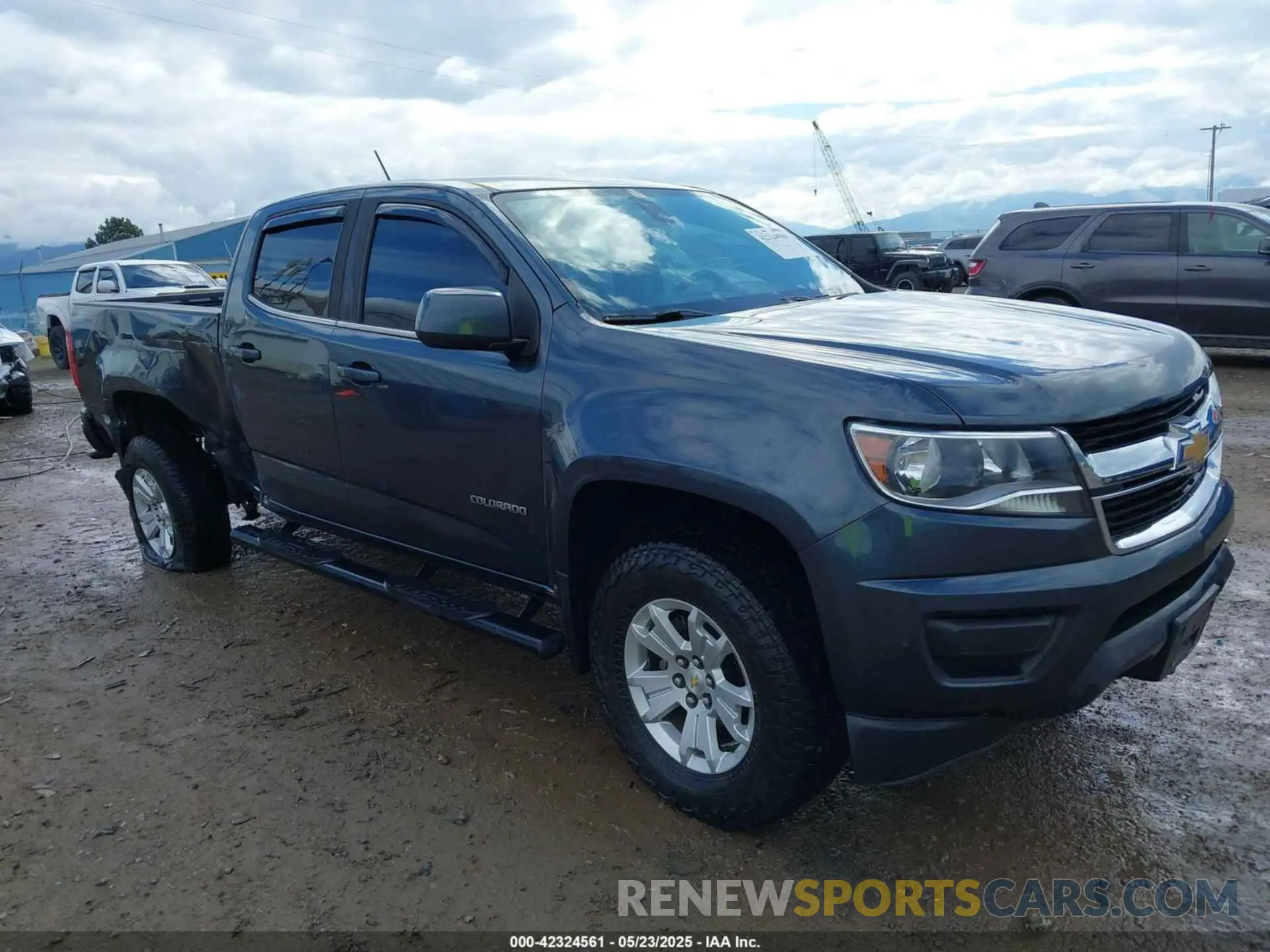 1 Photograph of a damaged car 1GCGTCENXK1117030 CHEVROLET COLORADO 2019