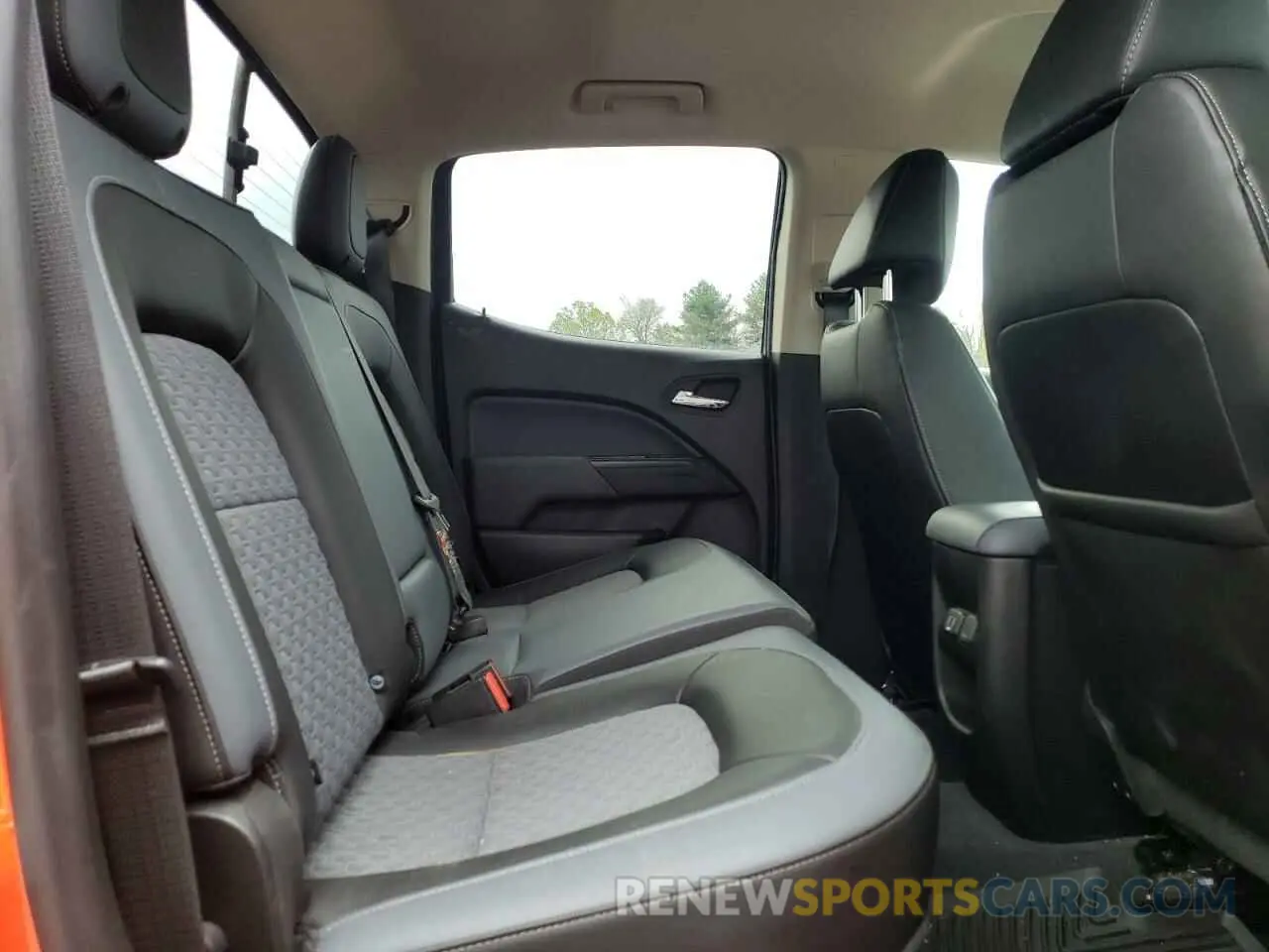 10 Фотография поврежденного автомобиля 1GCGTDEN2K1129582 CHEVROLET COLORADO 2019