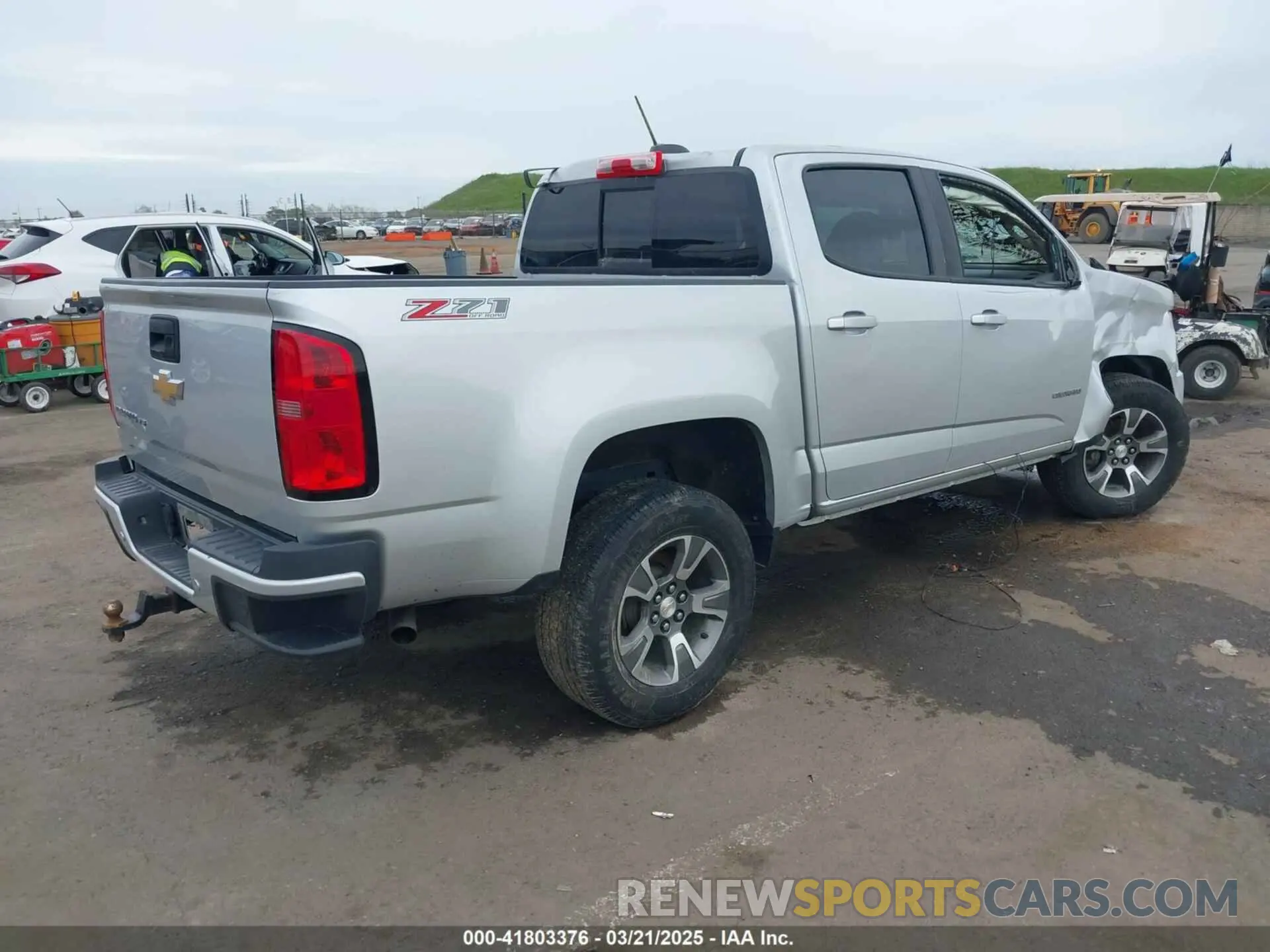4 Photograph of a damaged car 1GCGTDEN2K1134619 CHEVROLET COLORADO 2019