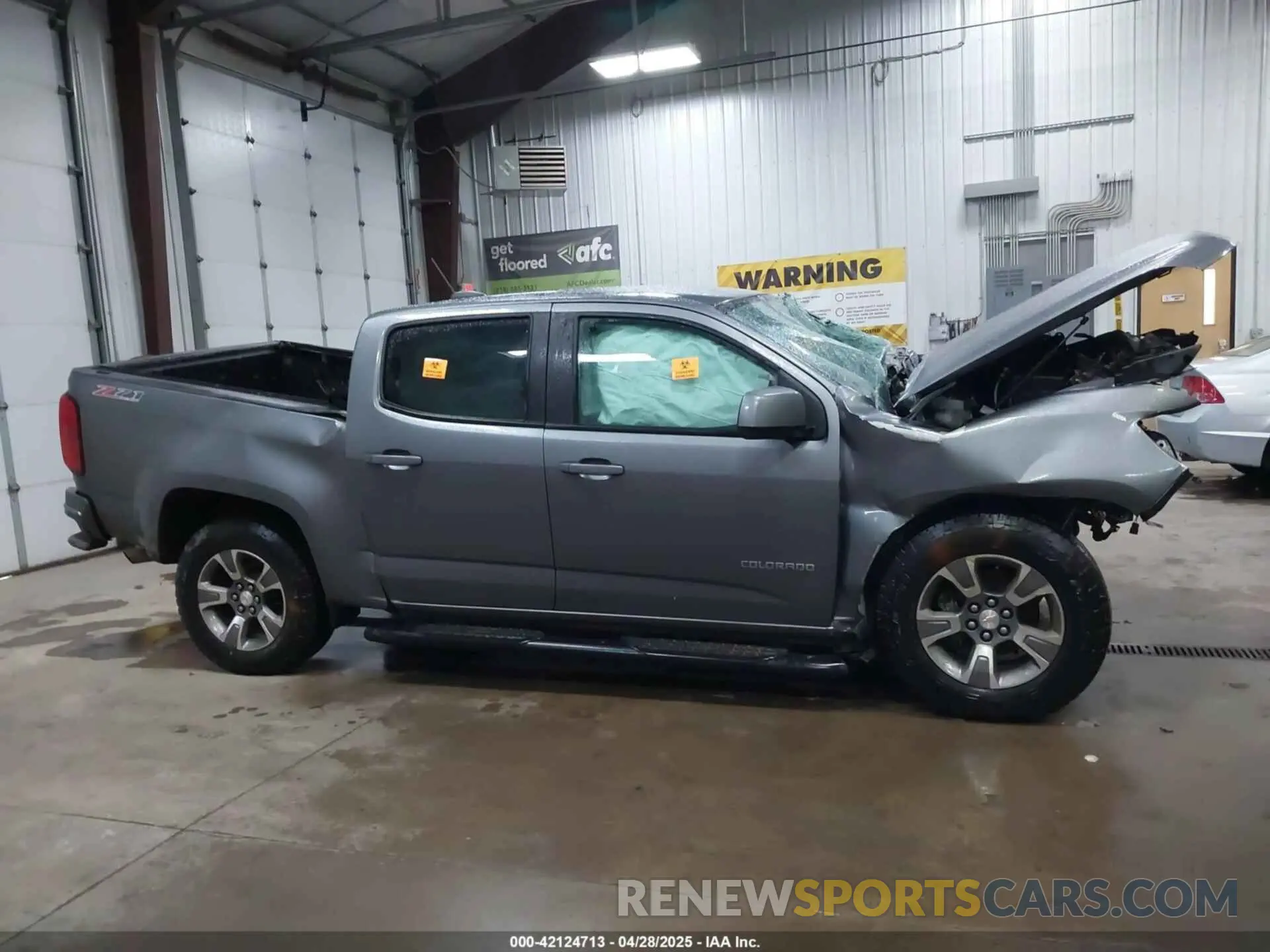 12 Photograph of a damaged car 1GCGTDEN3K1116212 CHEVROLET COLORADO 2019
