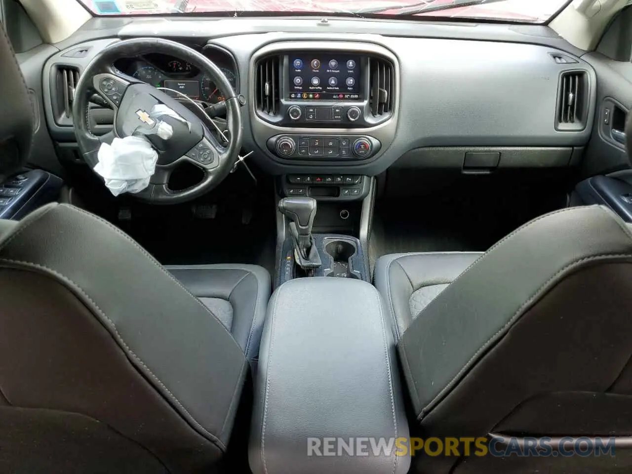 8 Photograph of a damaged car 1GCGTDEN7K1125382 CHEVROLET COLORADO 2019