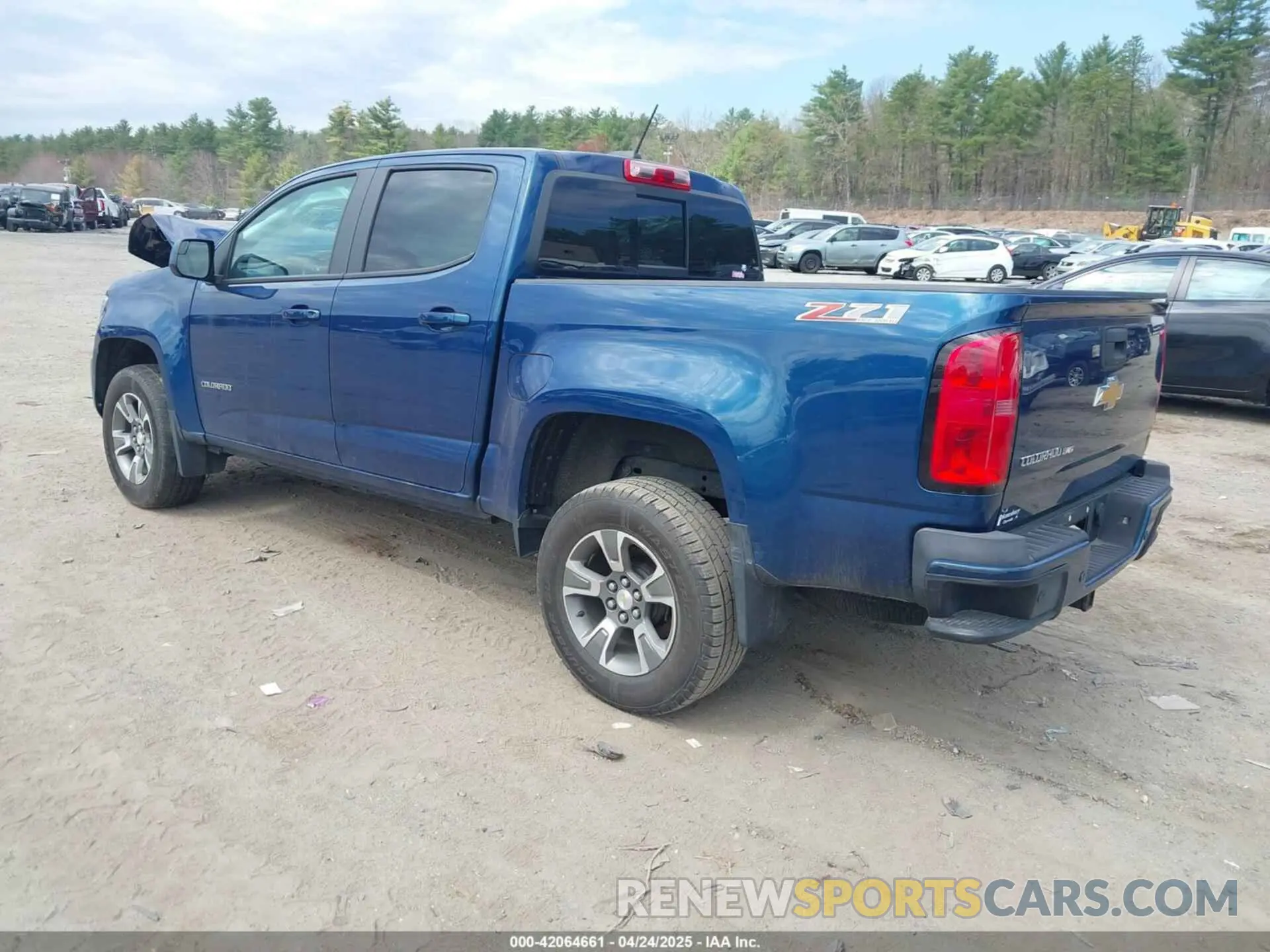 3 Photograph of a damaged car 1GCGTDEN8K1321895 CHEVROLET COLORADO 2019
