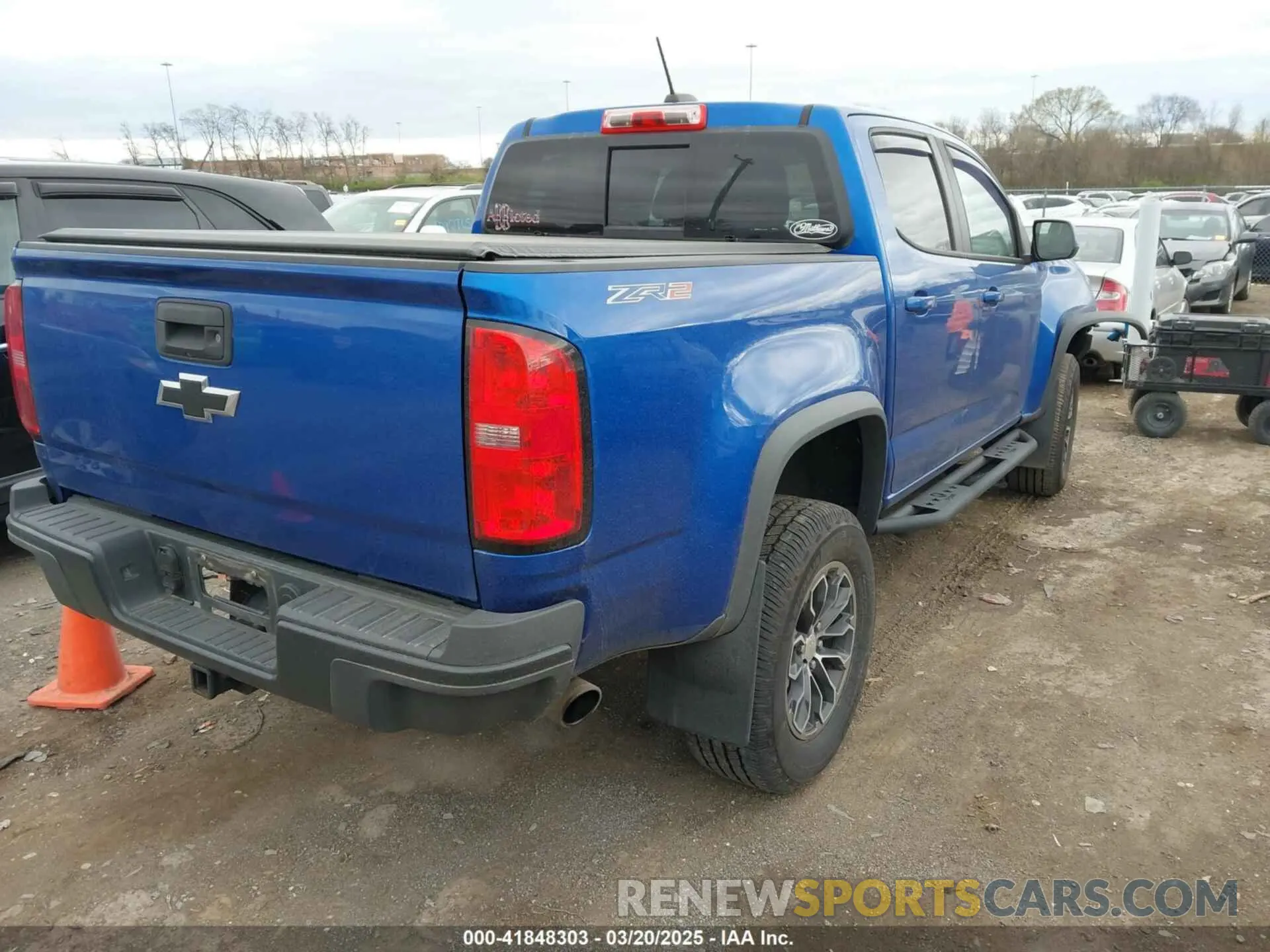 4 Photograph of a damaged car 1GCGTEEN7K1310876 CHEVROLET COLORADO 2019