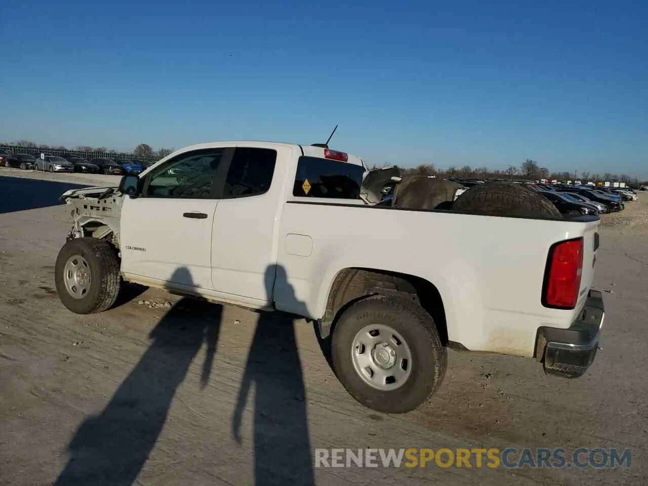 2 Photograph of a damaged car 1GCHSBEA1K1212526 CHEVROLET COLORADO 2019