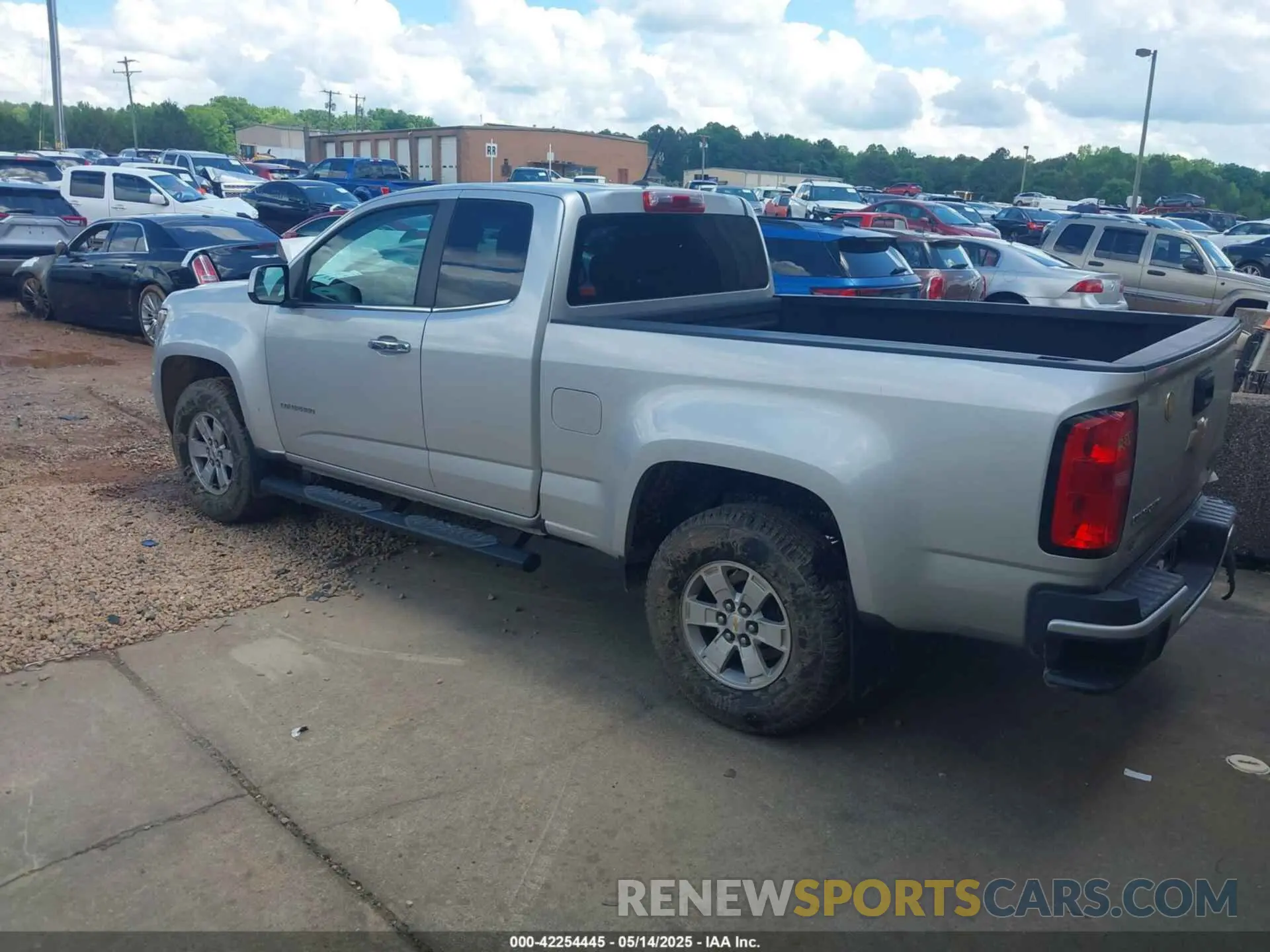 3 Фотография поврежденного автомобиля 1GCHSBEA3K1260366 CHEVROLET COLORADO 2019