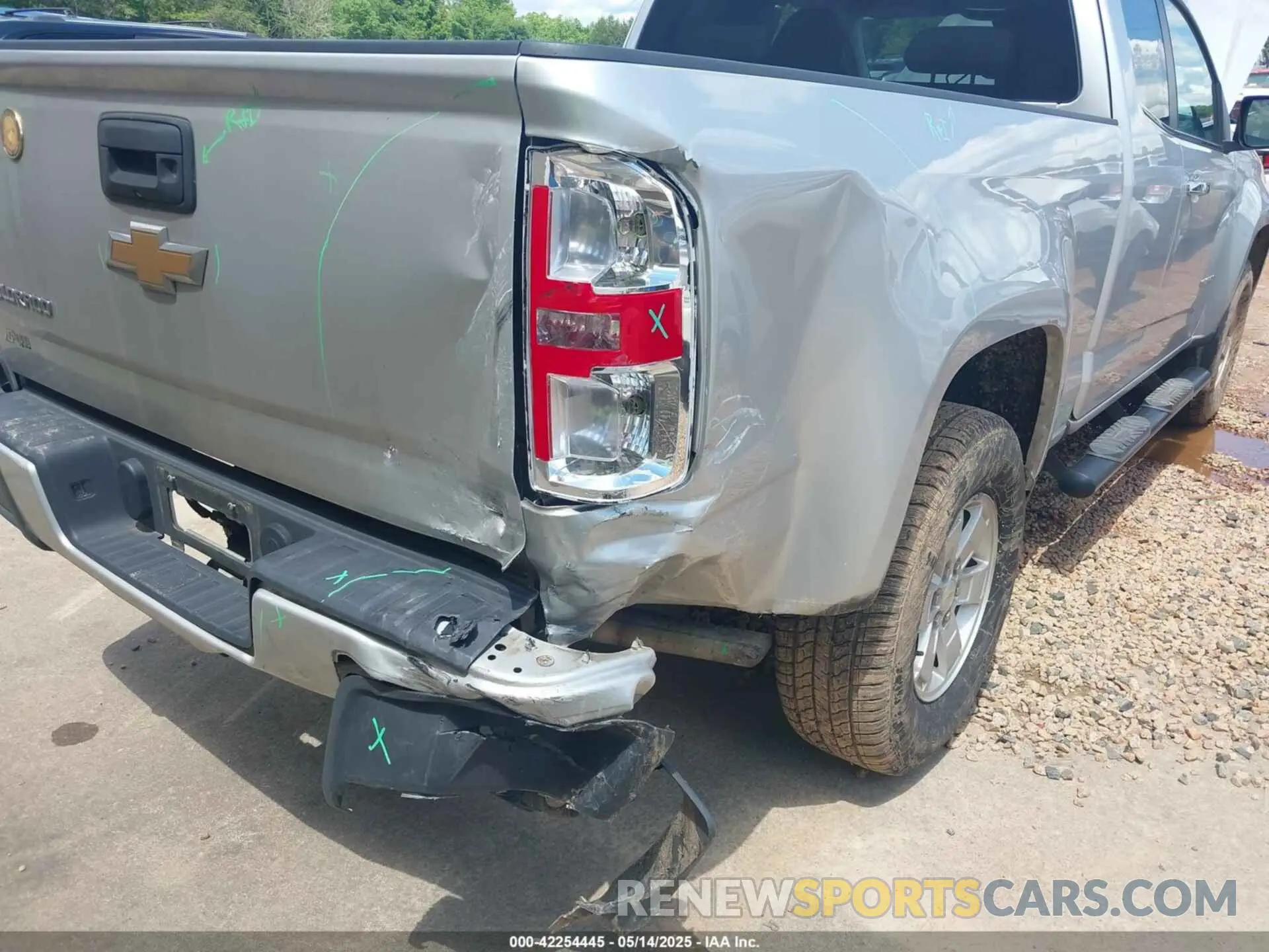 6 Фотография поврежденного автомобиля 1GCHSBEA3K1260366 CHEVROLET COLORADO 2019