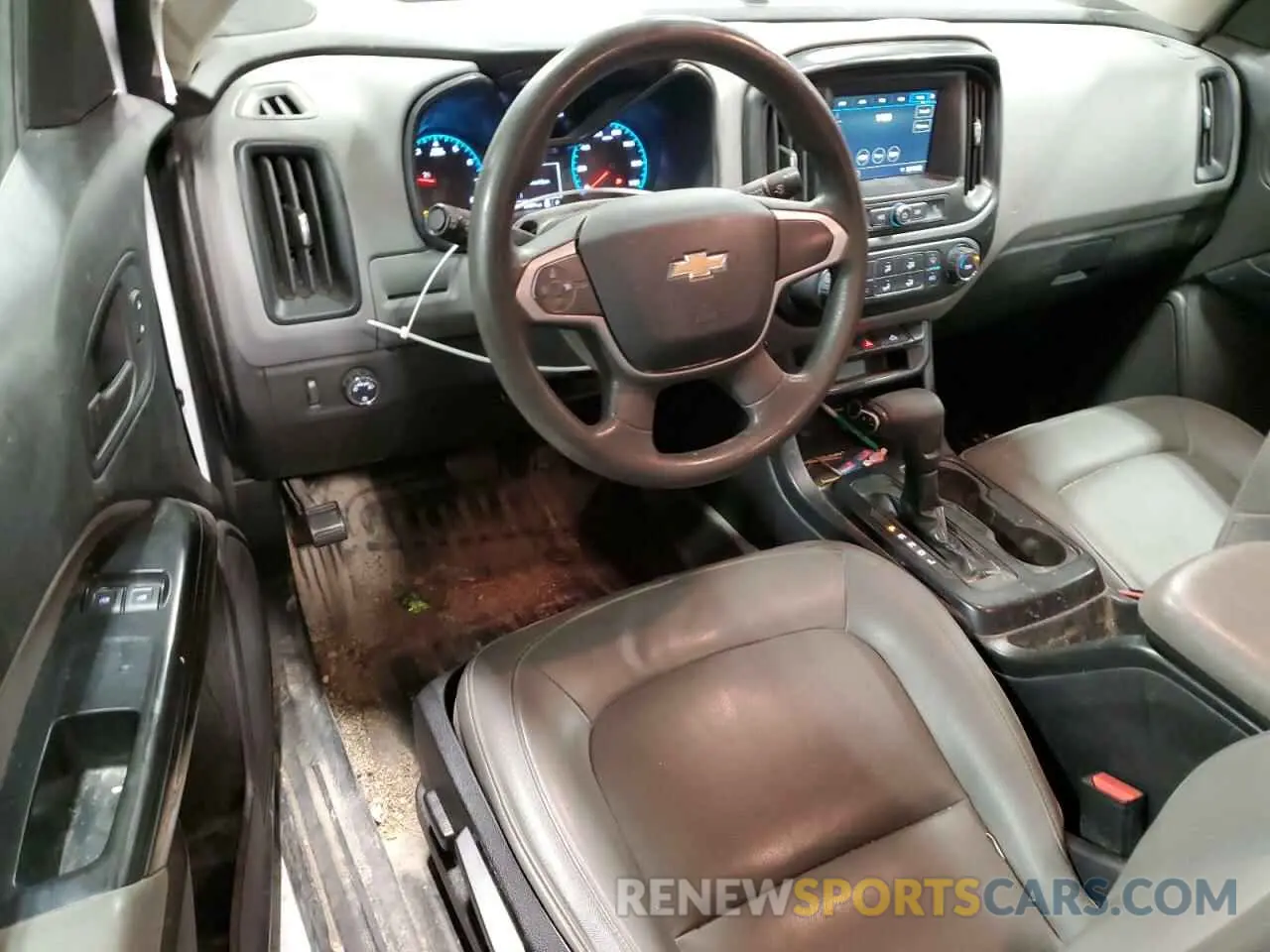 8 Photograph of a damaged car 1GCHSBEA4K1146845 CHEVROLET COLORADO 2019