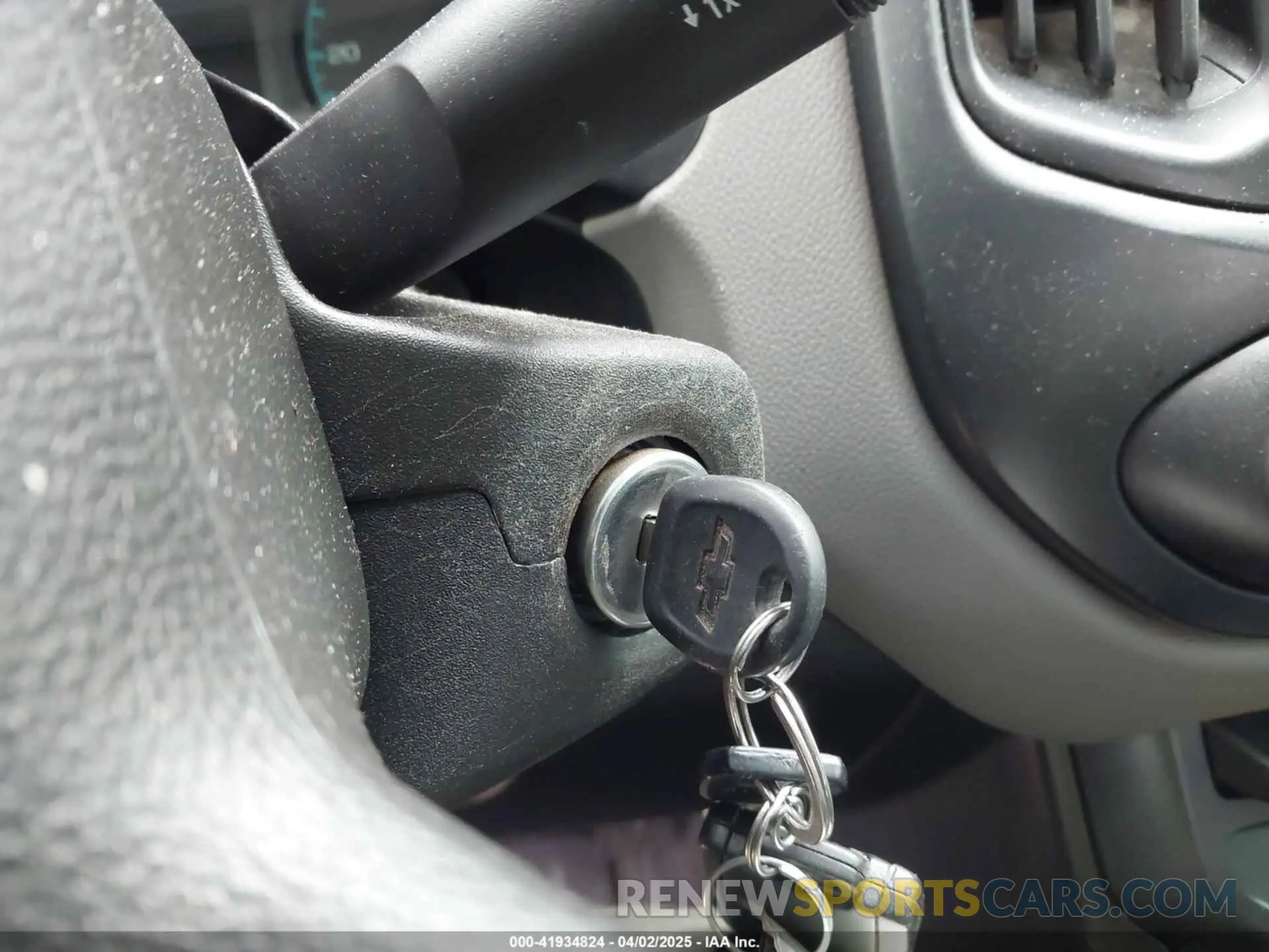 11 Photograph of a damaged car 1GCHSBEA4K1170109 CHEVROLET COLORADO 2019