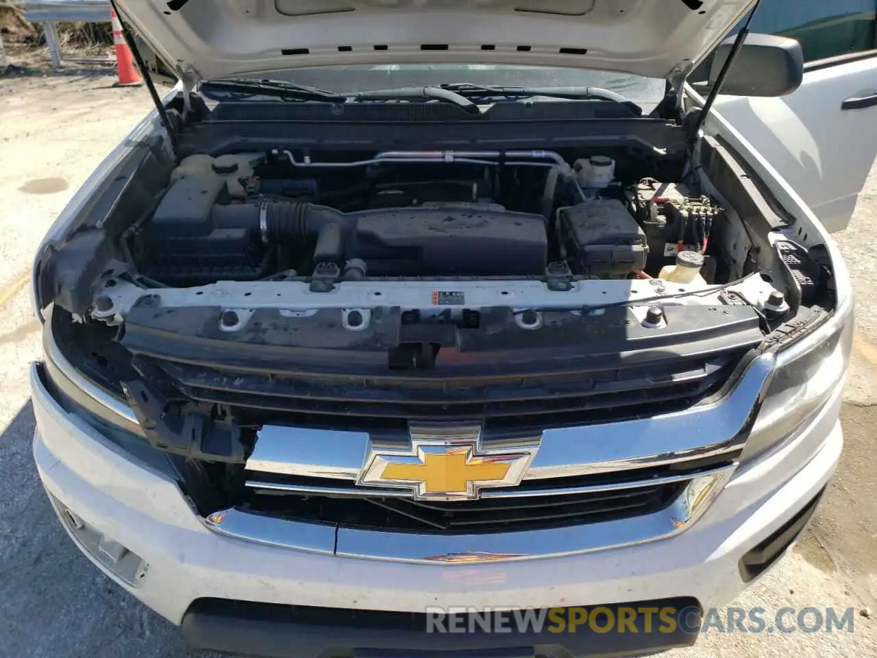11 Photograph of a damaged car 1GCHSBEA6K1151142 CHEVROLET COLORADO 2019
