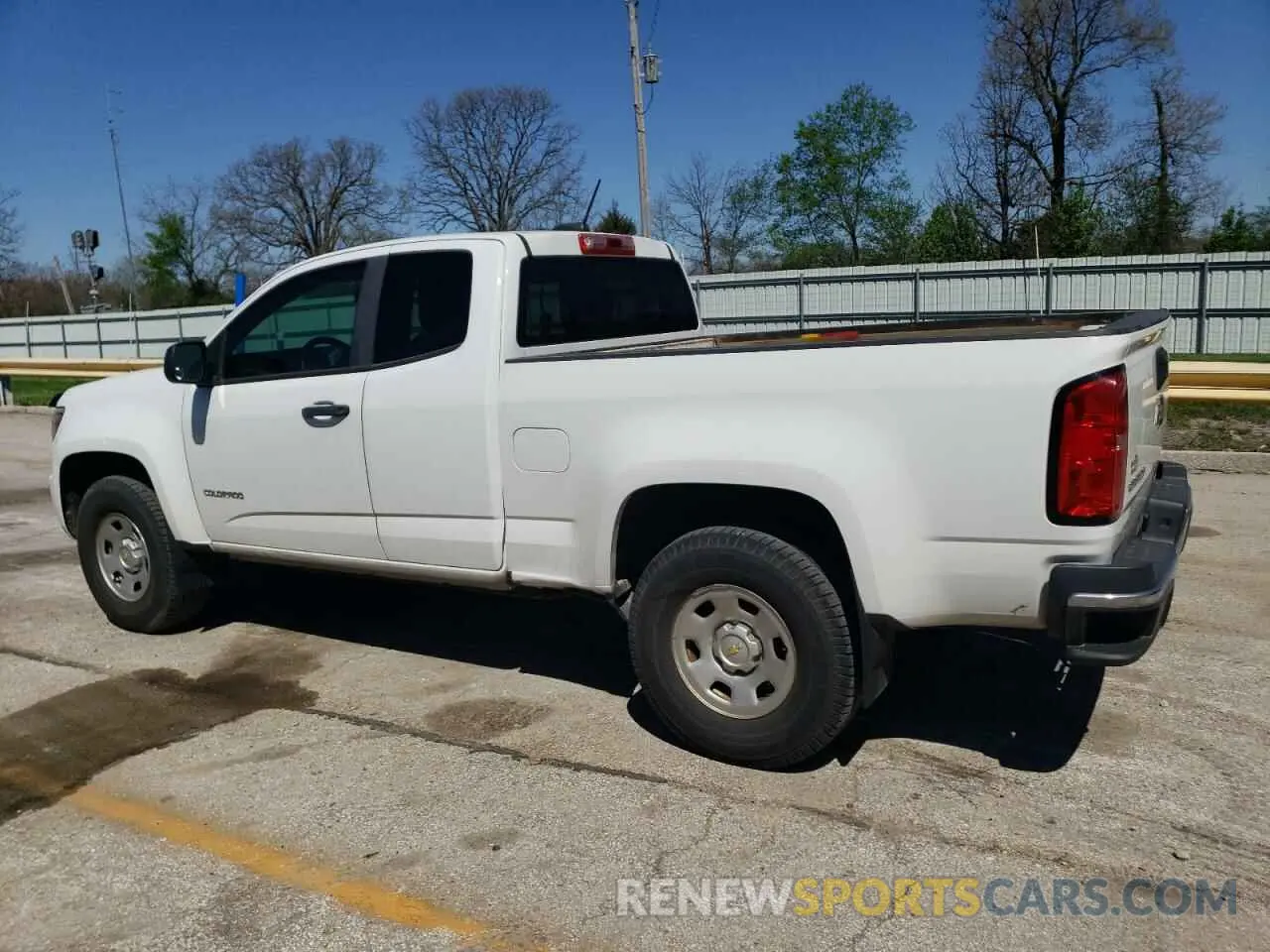2 Photograph of a damaged car 1GCHSBEA6K1151142 CHEVROLET COLORADO 2019