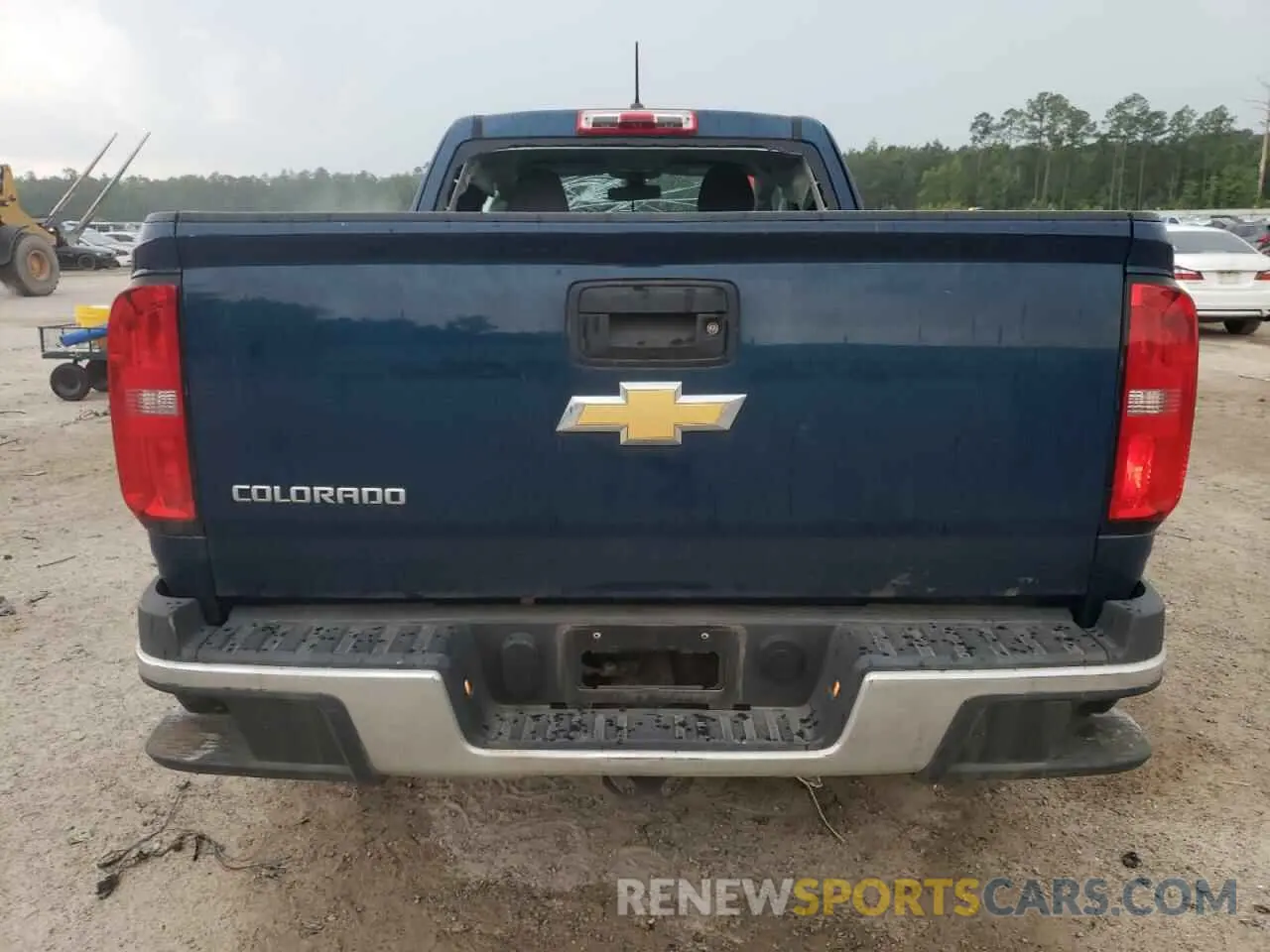 6 Photograph of a damaged car 1GCHSBEA6K1223845 CHEVROLET COLORADO 2019