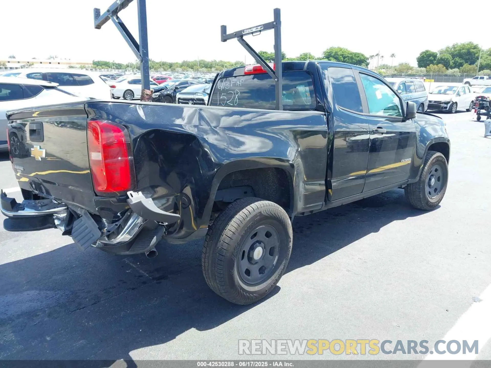 4 Фотография поврежденного автомобиля 1GCHSBEA7K1241528 CHEVROLET COLORADO 2019