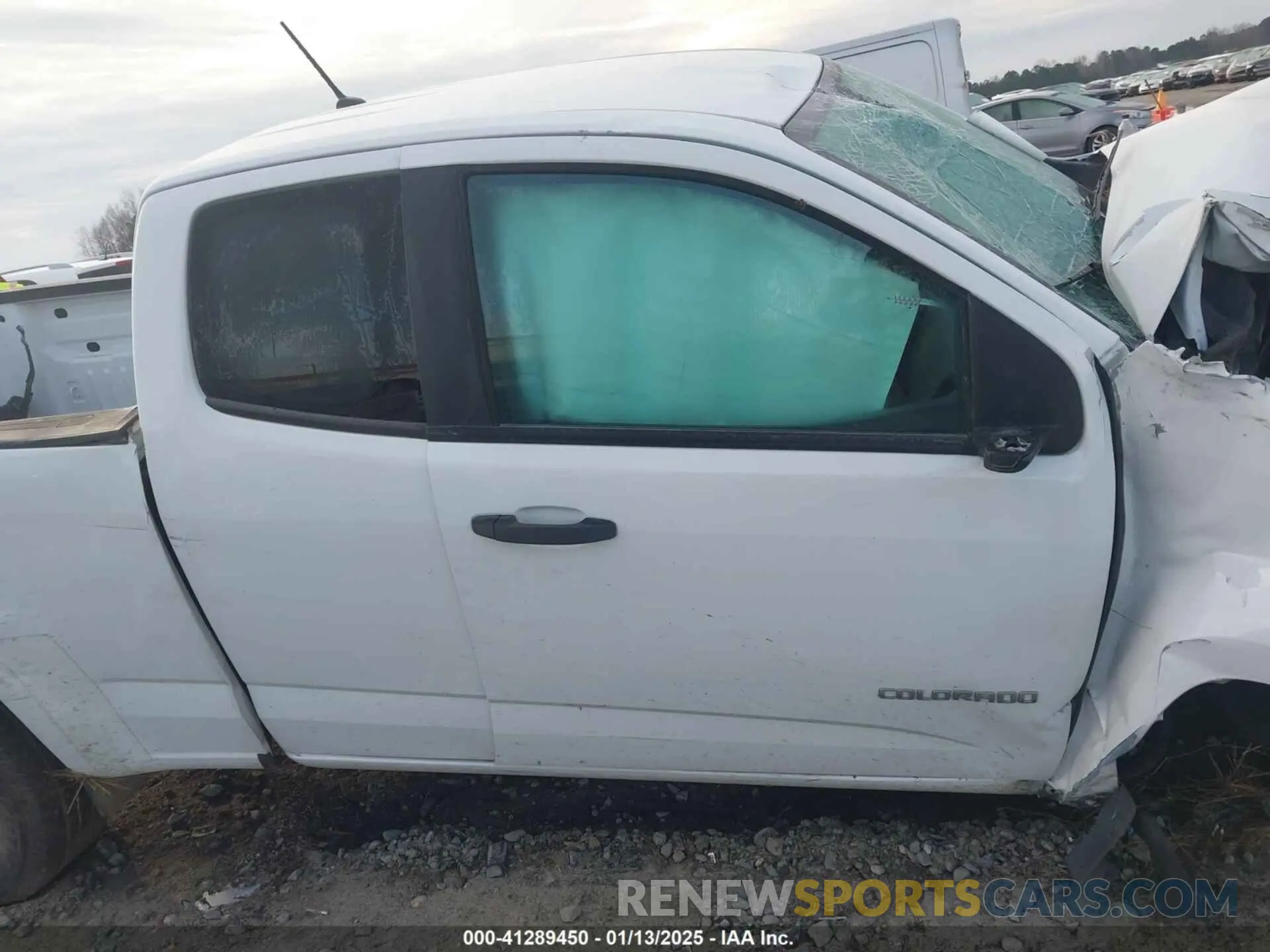 14 Photograph of a damaged car 1GCHSBEA8K1221532 CHEVROLET COLORADO 2019