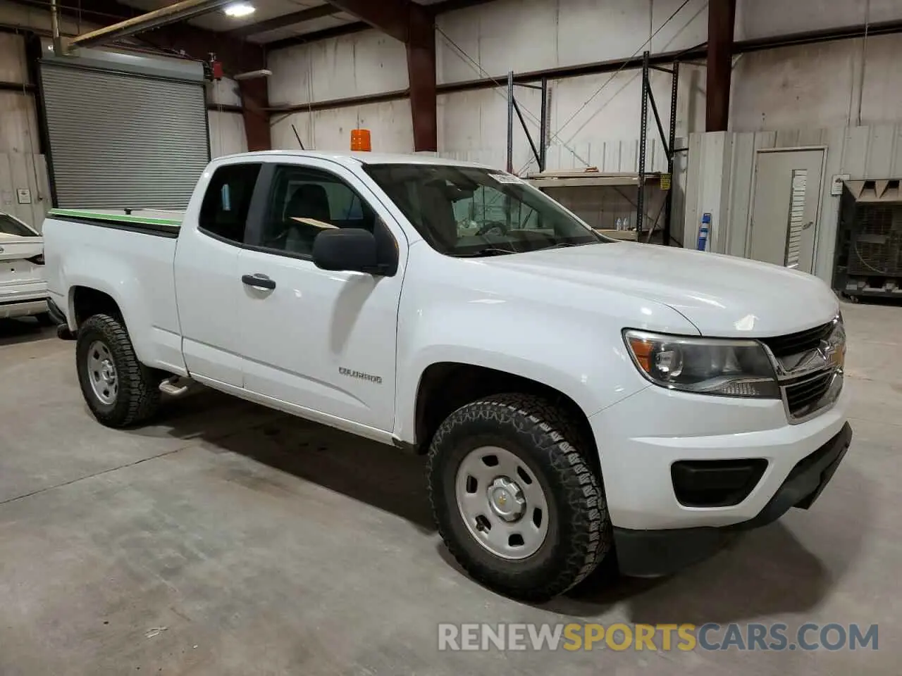 4 Photograph of a damaged car 1GCHSBEAXK1282316 CHEVROLET COLORADO 2019