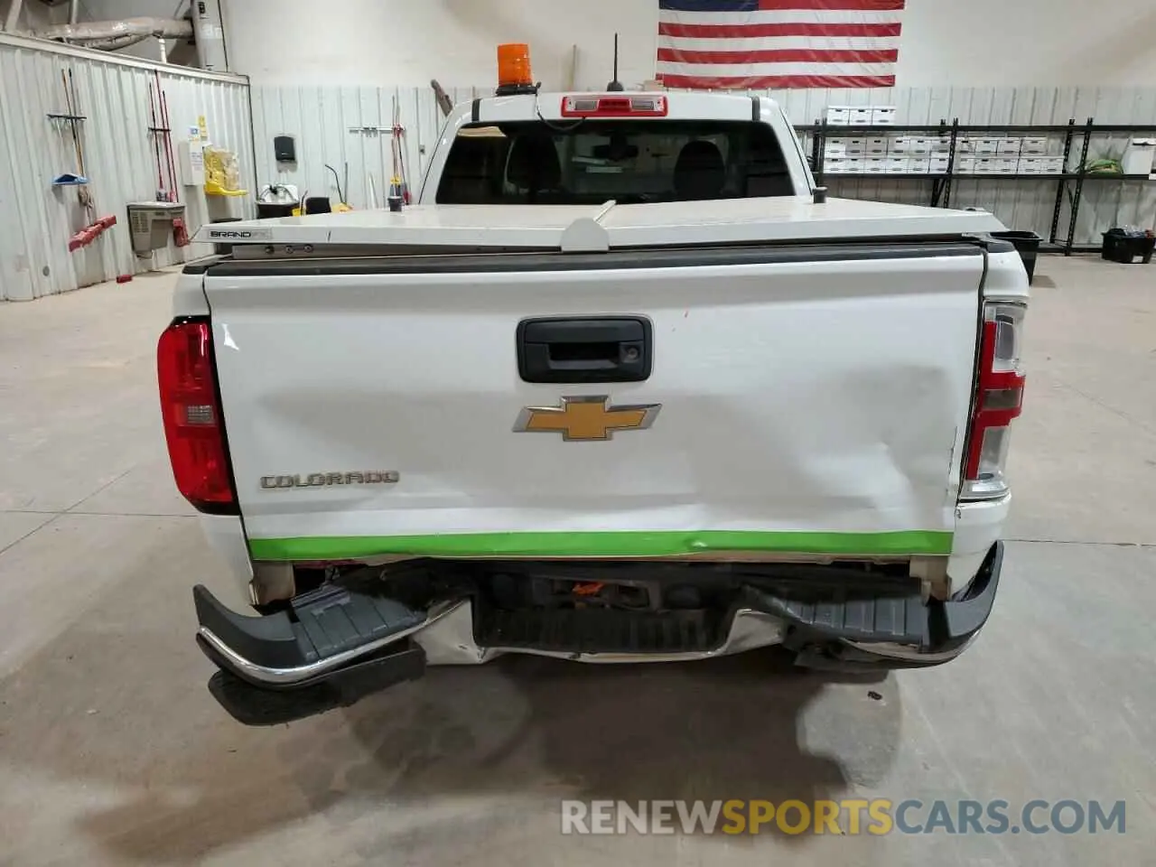 6 Photograph of a damaged car 1GCHSBEAXK1282316 CHEVROLET COLORADO 2019