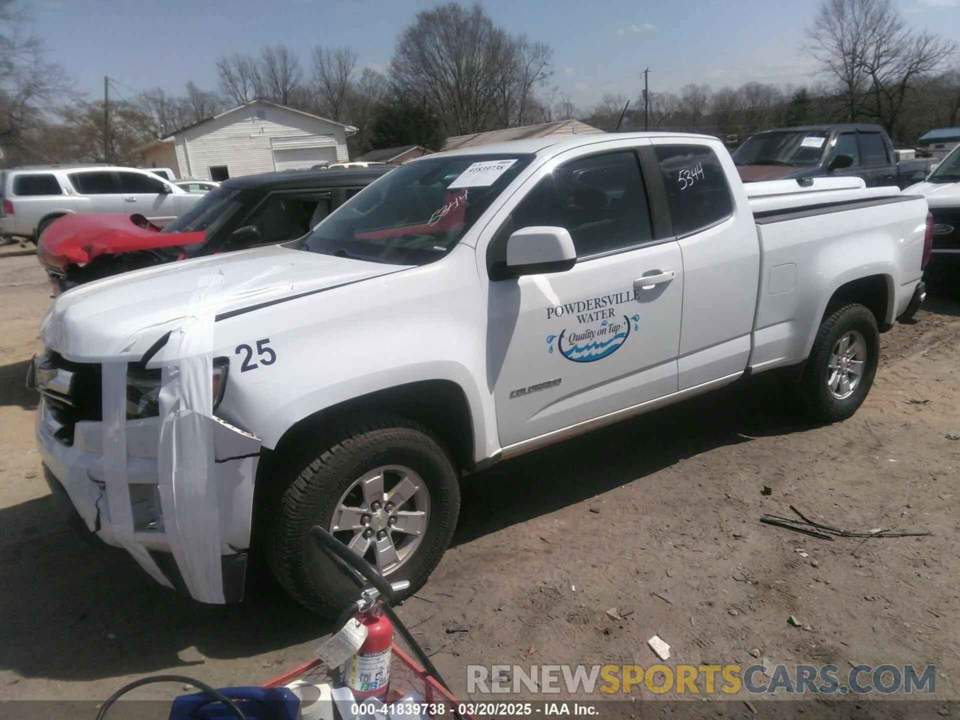 2 Photograph of a damaged car 1GCHSBEN7K1118301 CHEVROLET COLORADO 2019