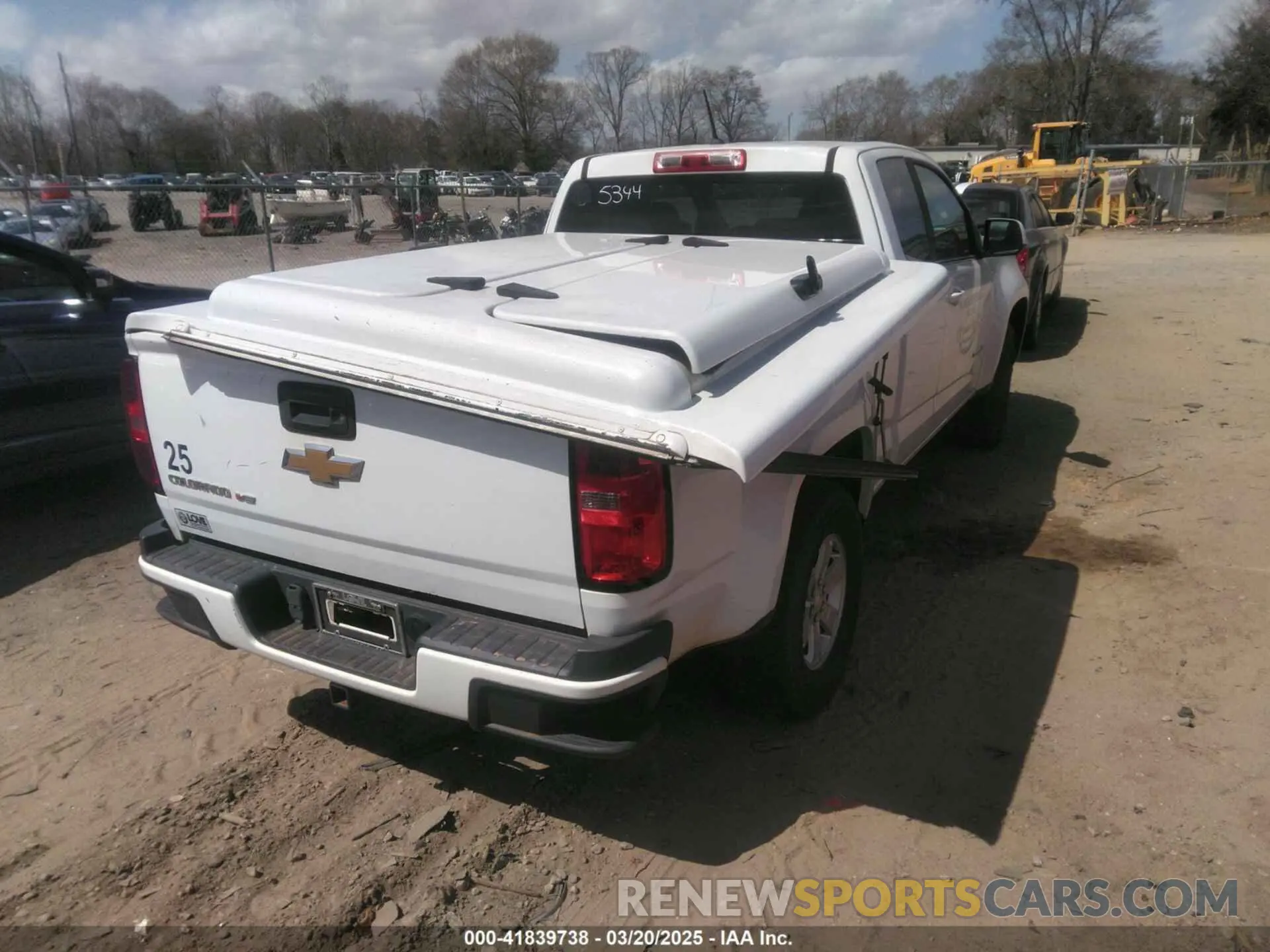 4 Photograph of a damaged car 1GCHSBEN7K1118301 CHEVROLET COLORADO 2019