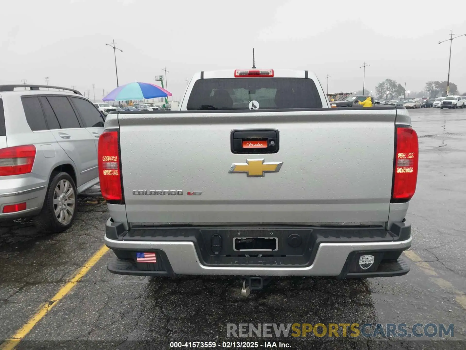 17 Photograph of a damaged car 1GCHSBEN8K1355914 CHEVROLET COLORADO 2019