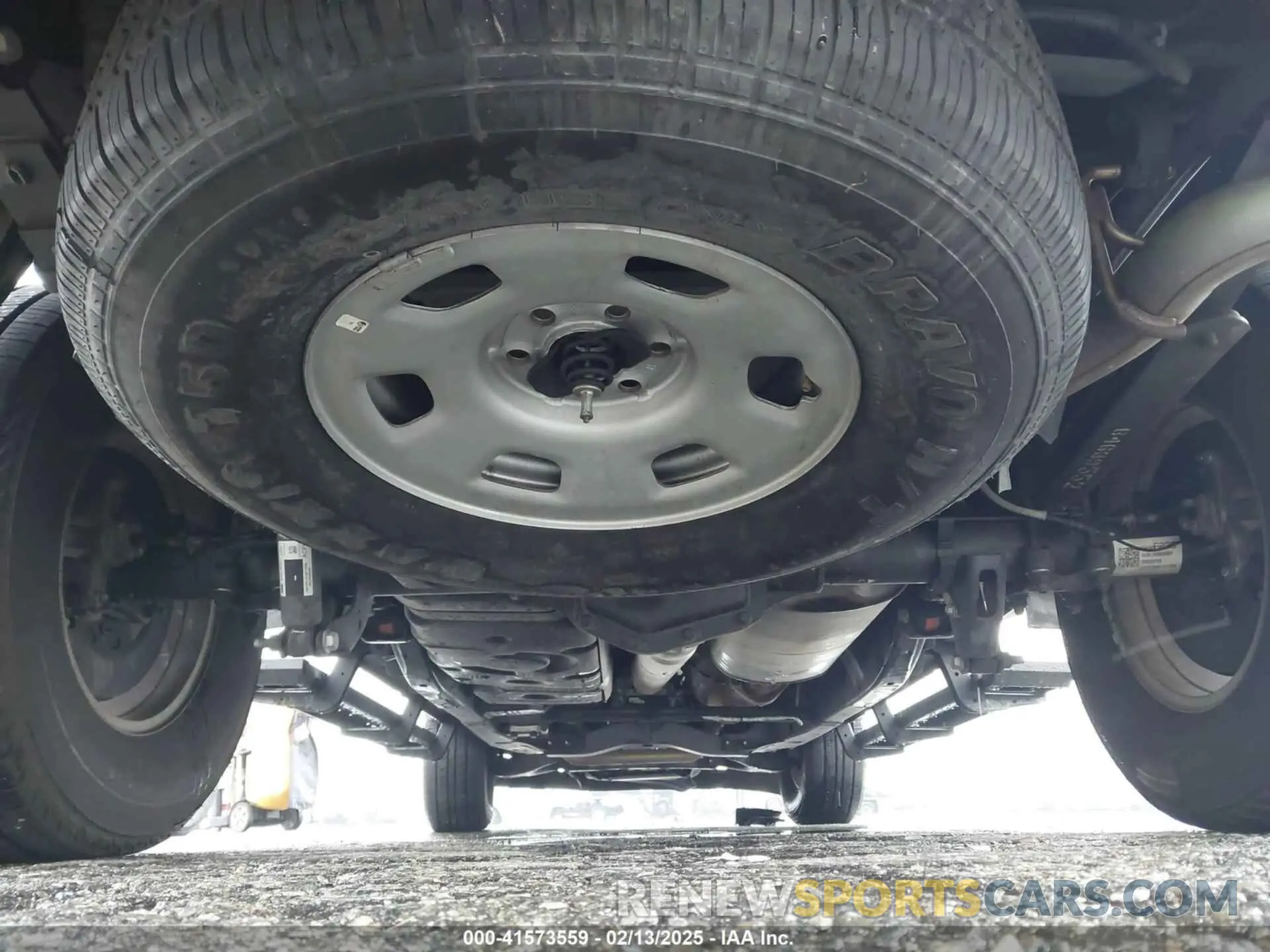 19 Photograph of a damaged car 1GCHSBEN8K1355914 CHEVROLET COLORADO 2019