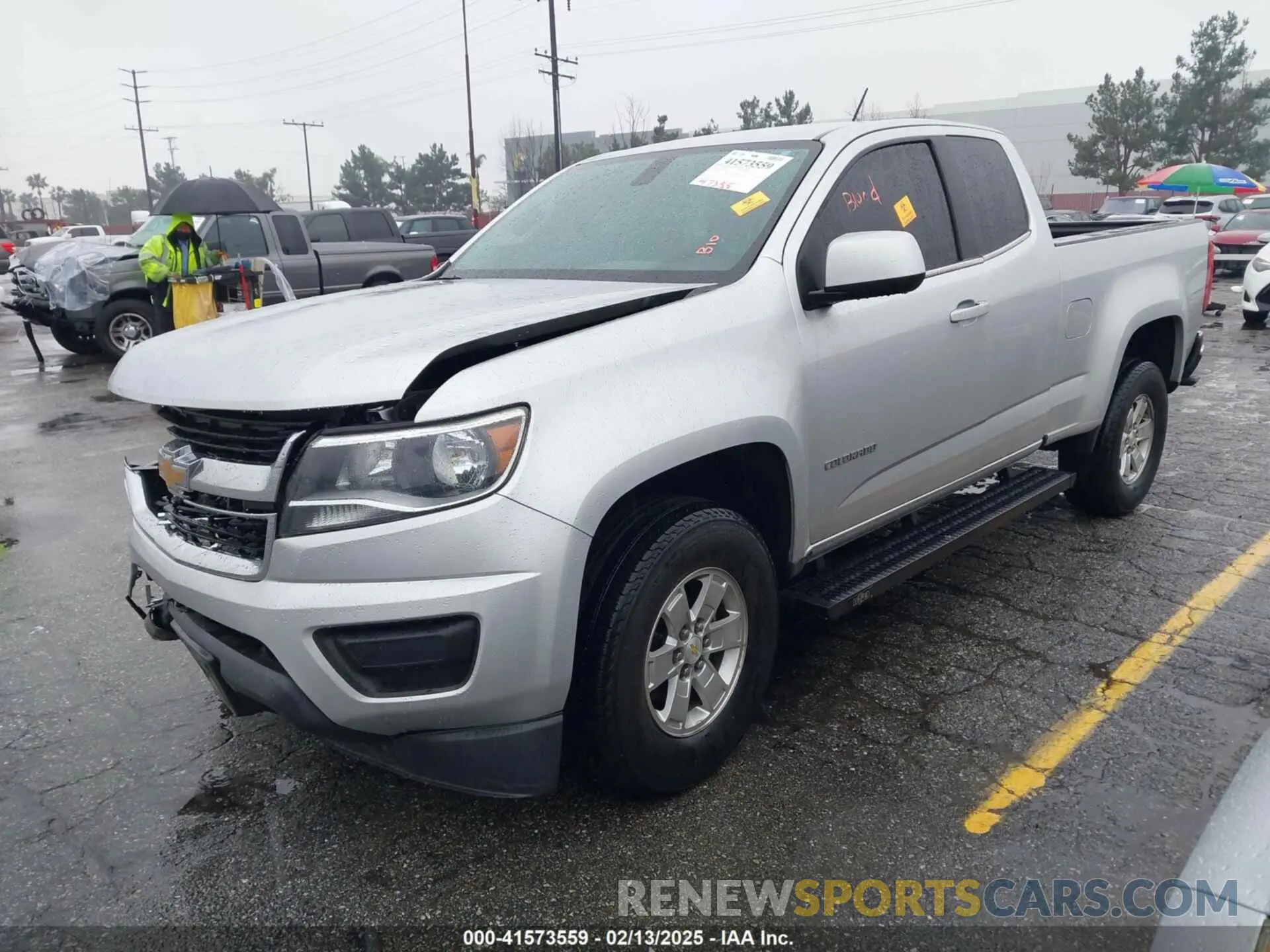2 Photograph of a damaged car 1GCHSBEN8K1355914 CHEVROLET COLORADO 2019