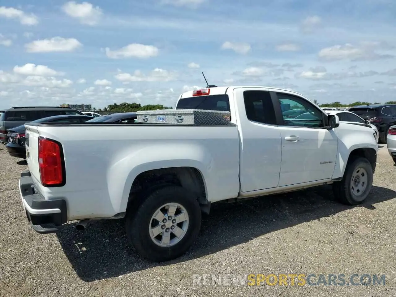 3 Photograph of a damaged car 1GCHSBEN9K1298994 CHEVROLET COLORADO 2019