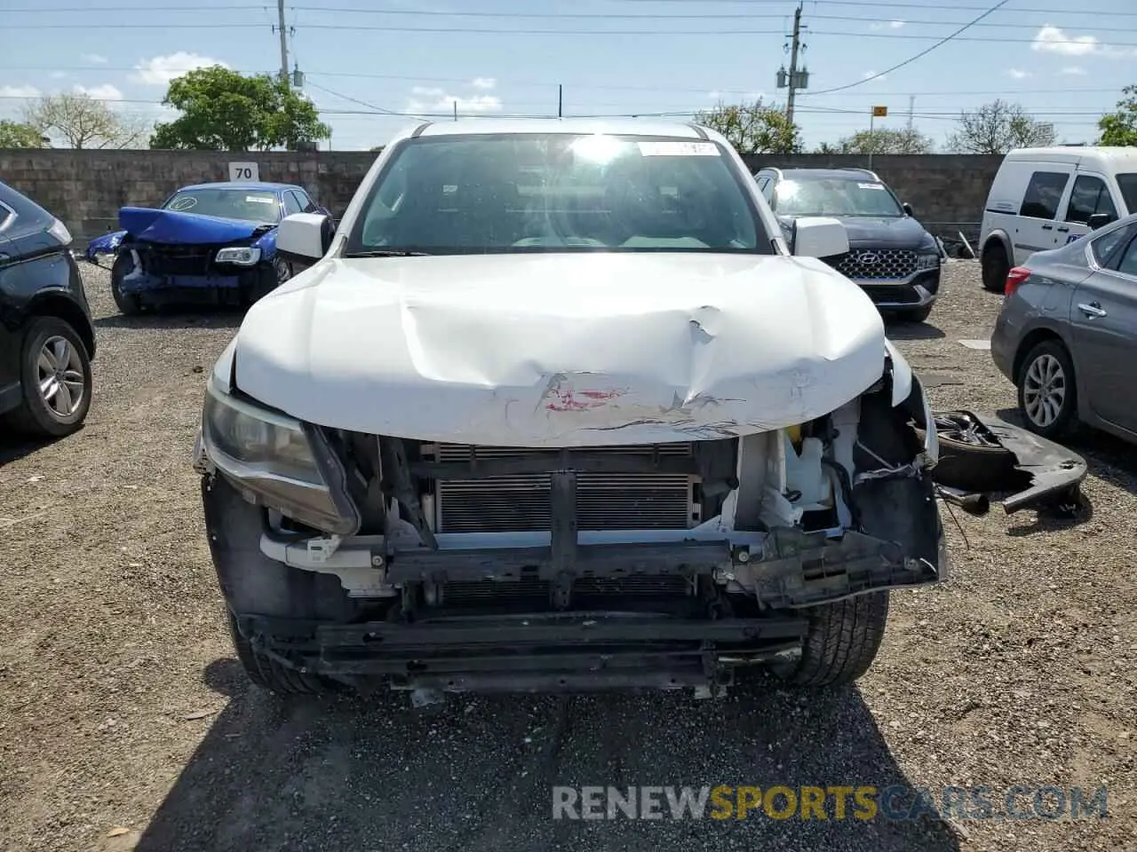 5 Photograph of a damaged car 1GCHSBEN9K1298994 CHEVROLET COLORADO 2019