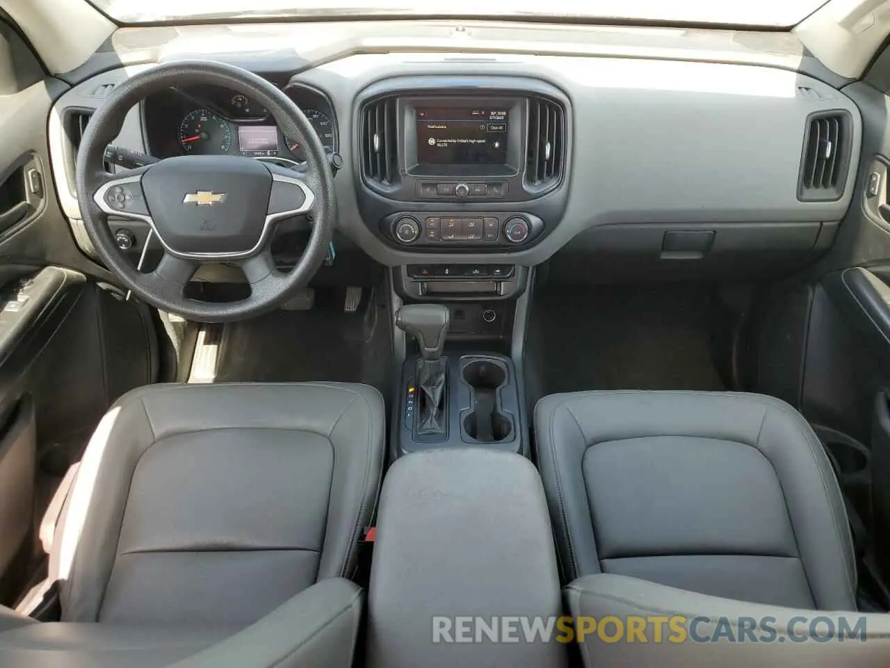 8 Photograph of a damaged car 1GCHSBEN9K1298994 CHEVROLET COLORADO 2019