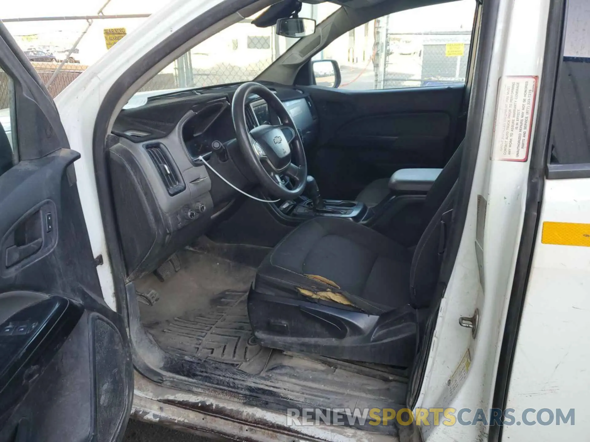 21 Photograph of a damaged car 1GCHTBEA3K1175332 CHEVROLET COLORADO 2019