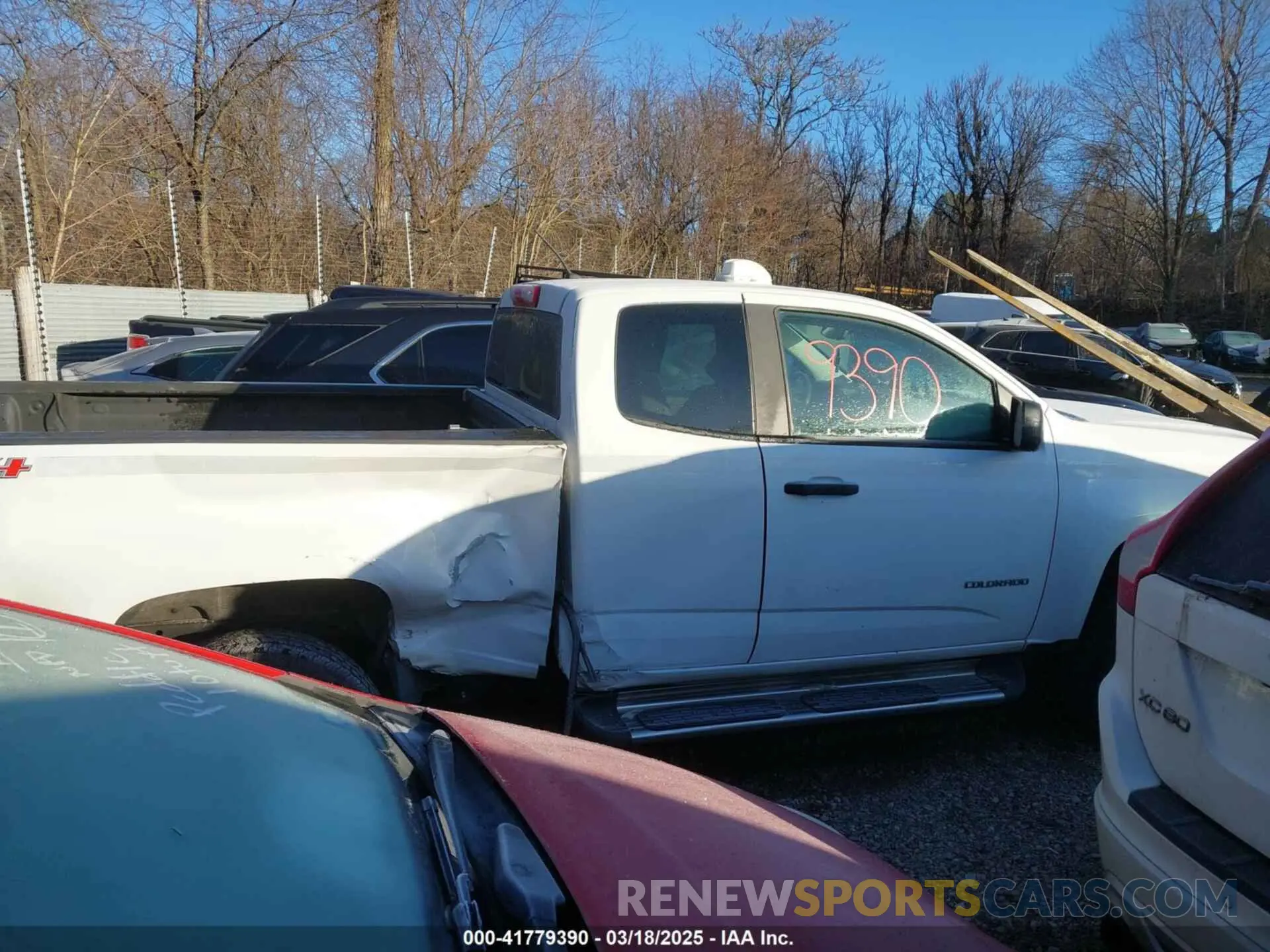 12 Photograph of a damaged car 1GCHTBEN2K1151283 CHEVROLET COLORADO 2019