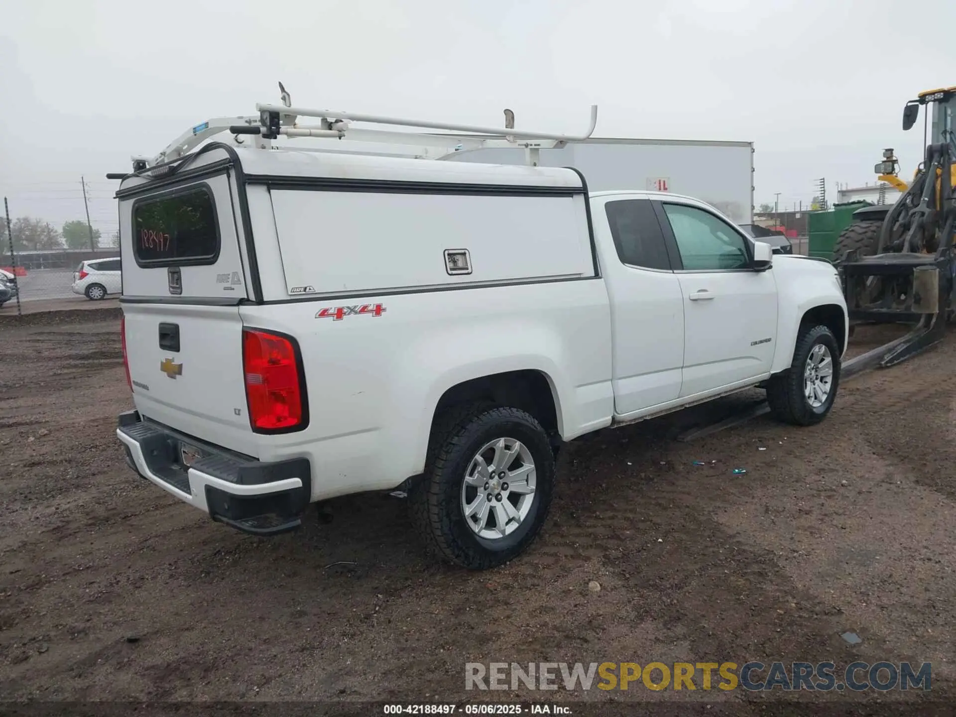 4 Photograph of a damaged car 1GCHTCEA8K1124639 CHEVROLET COLORADO 2019