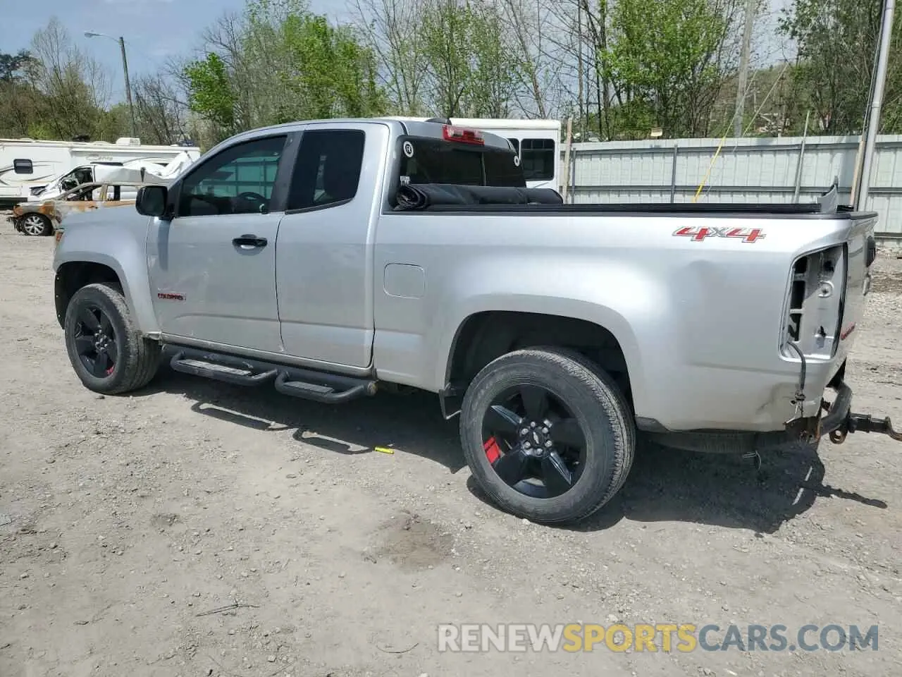 2 Photograph of a damaged car 1GCHTCEN4K1318510 CHEVROLET COLORADO 2019
