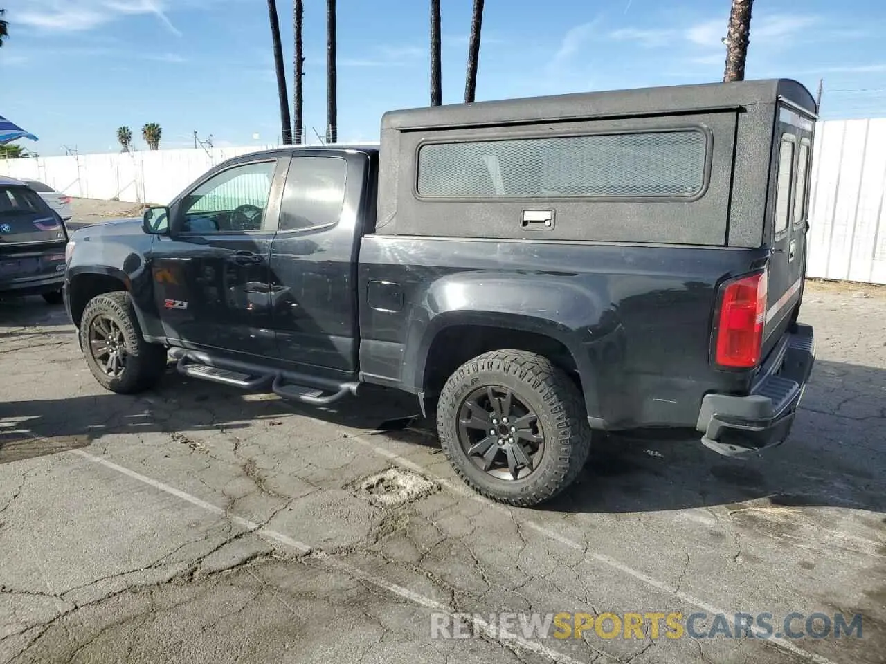 2 Photograph of a damaged car 1GCHTDEN2K1206228 CHEVROLET COLORADO 2019