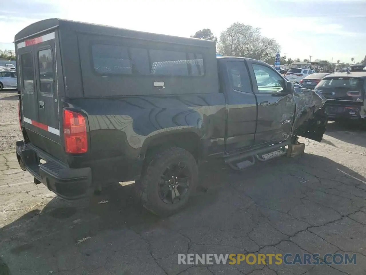 3 Photograph of a damaged car 1GCHTDEN2K1206228 CHEVROLET COLORADO 2019