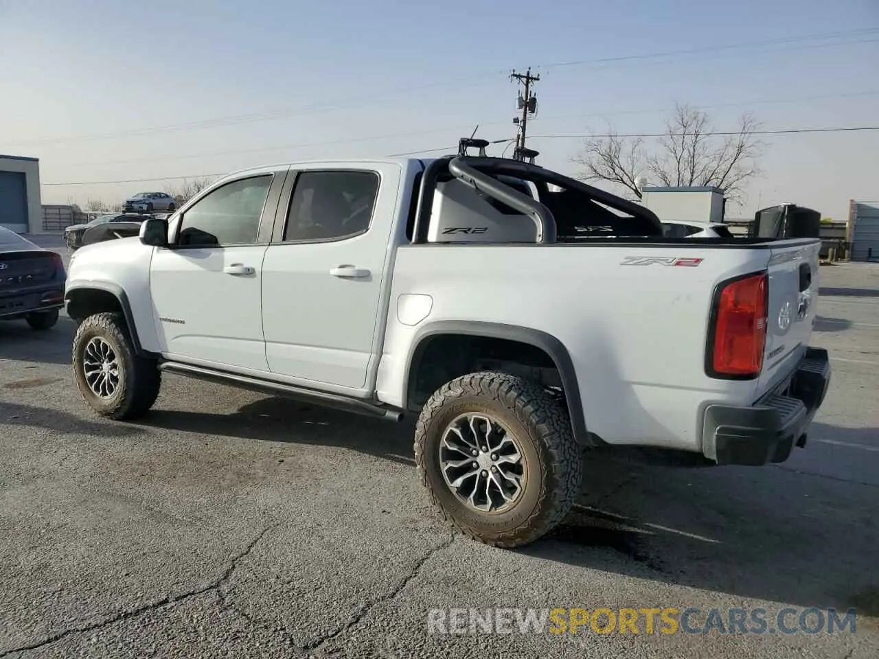 2 Photograph of a damaged car 1GCPTEE13K1129366 CHEVROLET COLORADO 2019