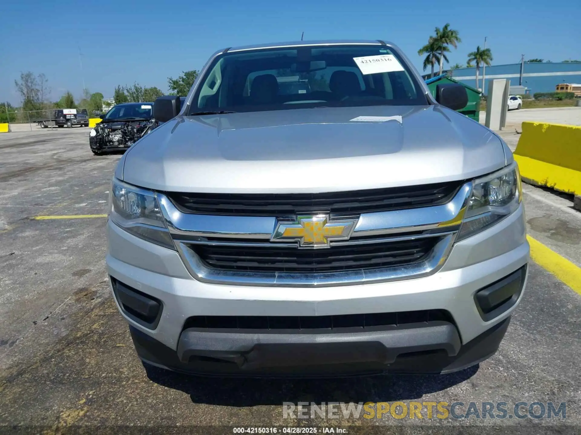 6 Photograph of a damaged car 1GCGSBEA1L1105425 CHEVROLET COLORADO 2020