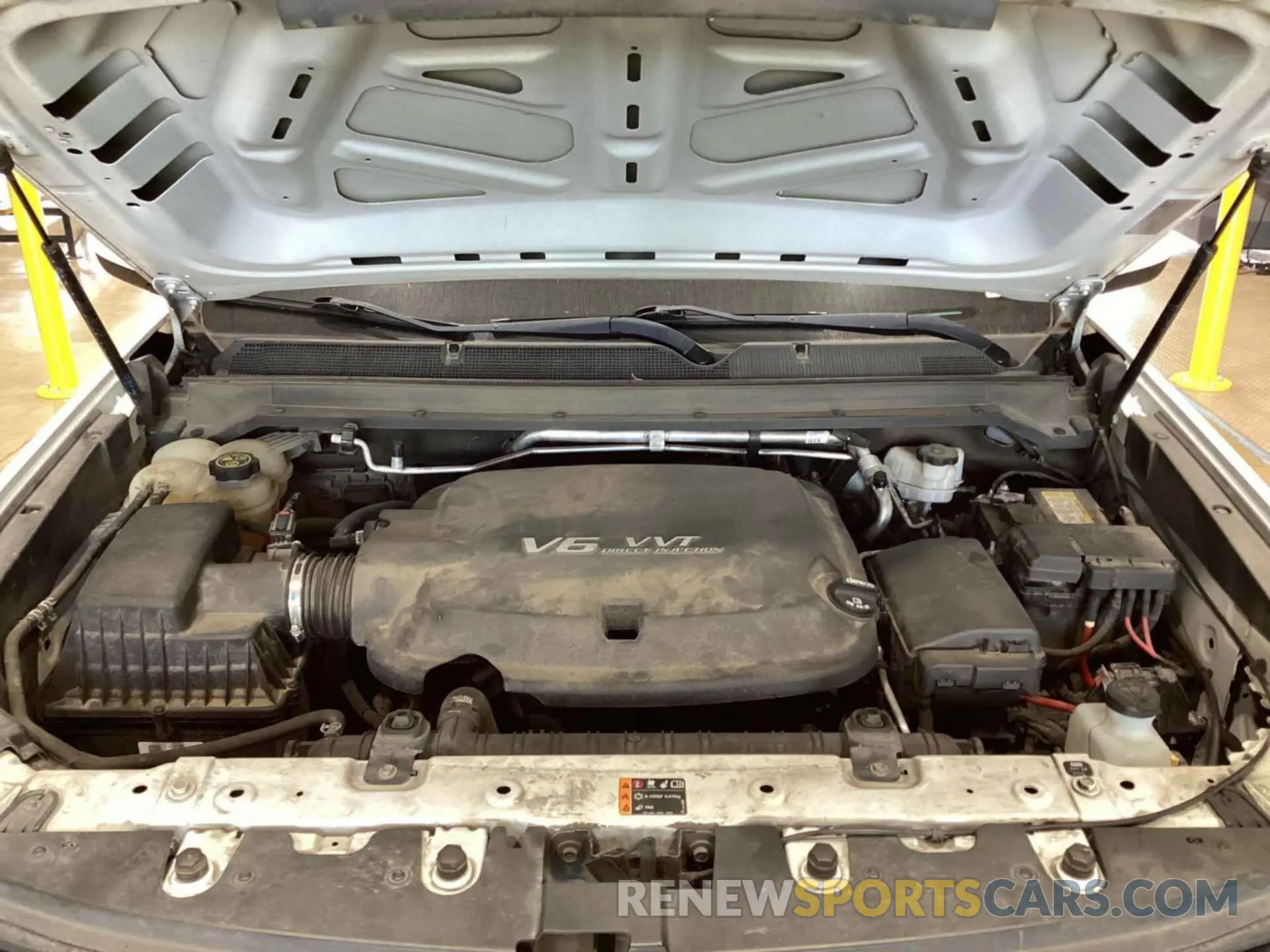 18 Photograph of a damaged car 1GCGSBEN4L1132699 CHEVROLET COLORADO 2020