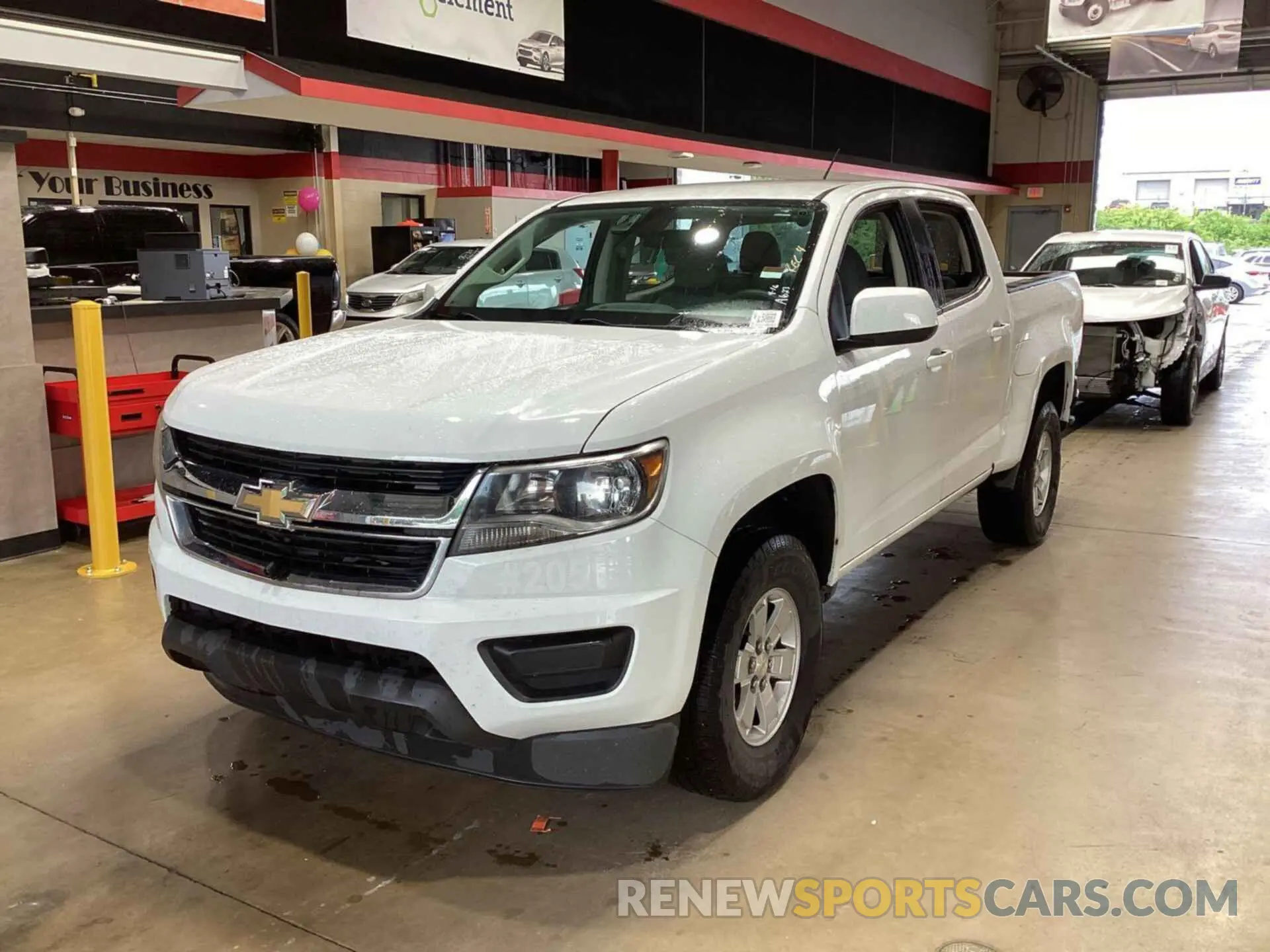 31 Photograph of a damaged car 1GCGSBEN4L1132699 CHEVROLET COLORADO 2020