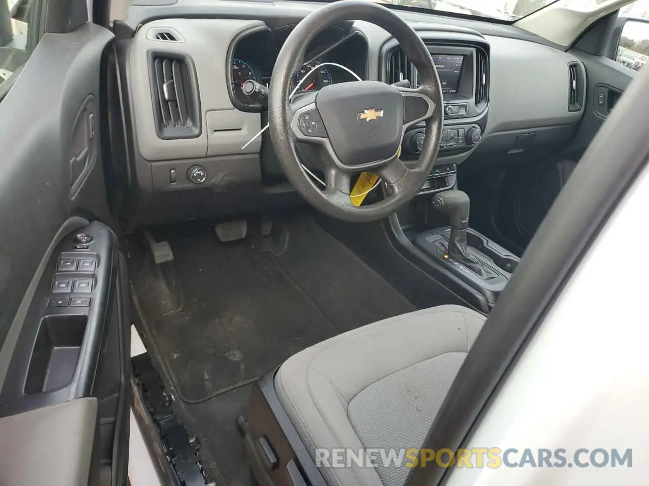 8 Photograph of a damaged car 1GCGSBEN5L1183967 CHEVROLET COLORADO 2020