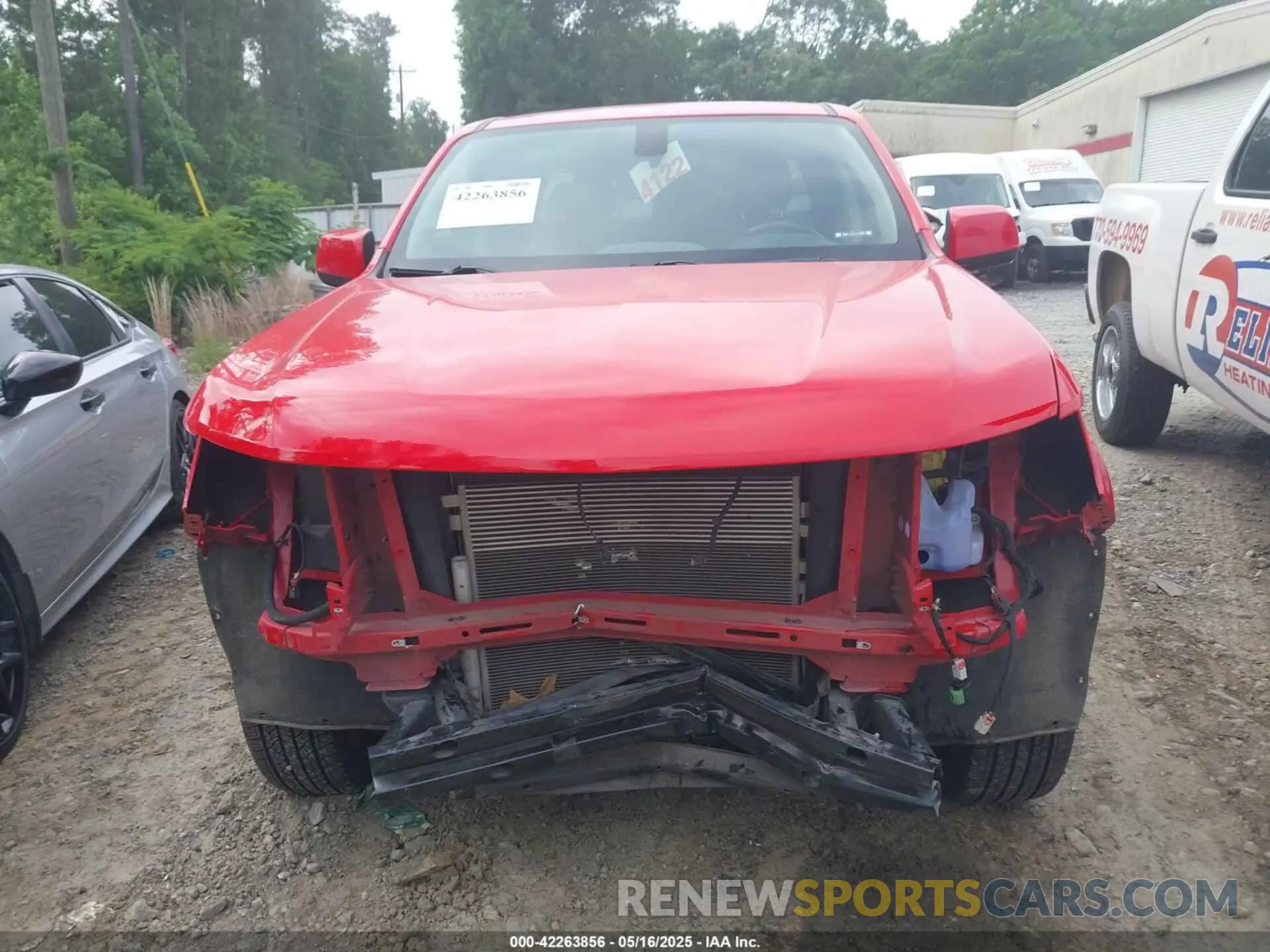 12 Photograph of a damaged car 1GCGSCEN3L1131811 CHEVROLET COLORADO 2020