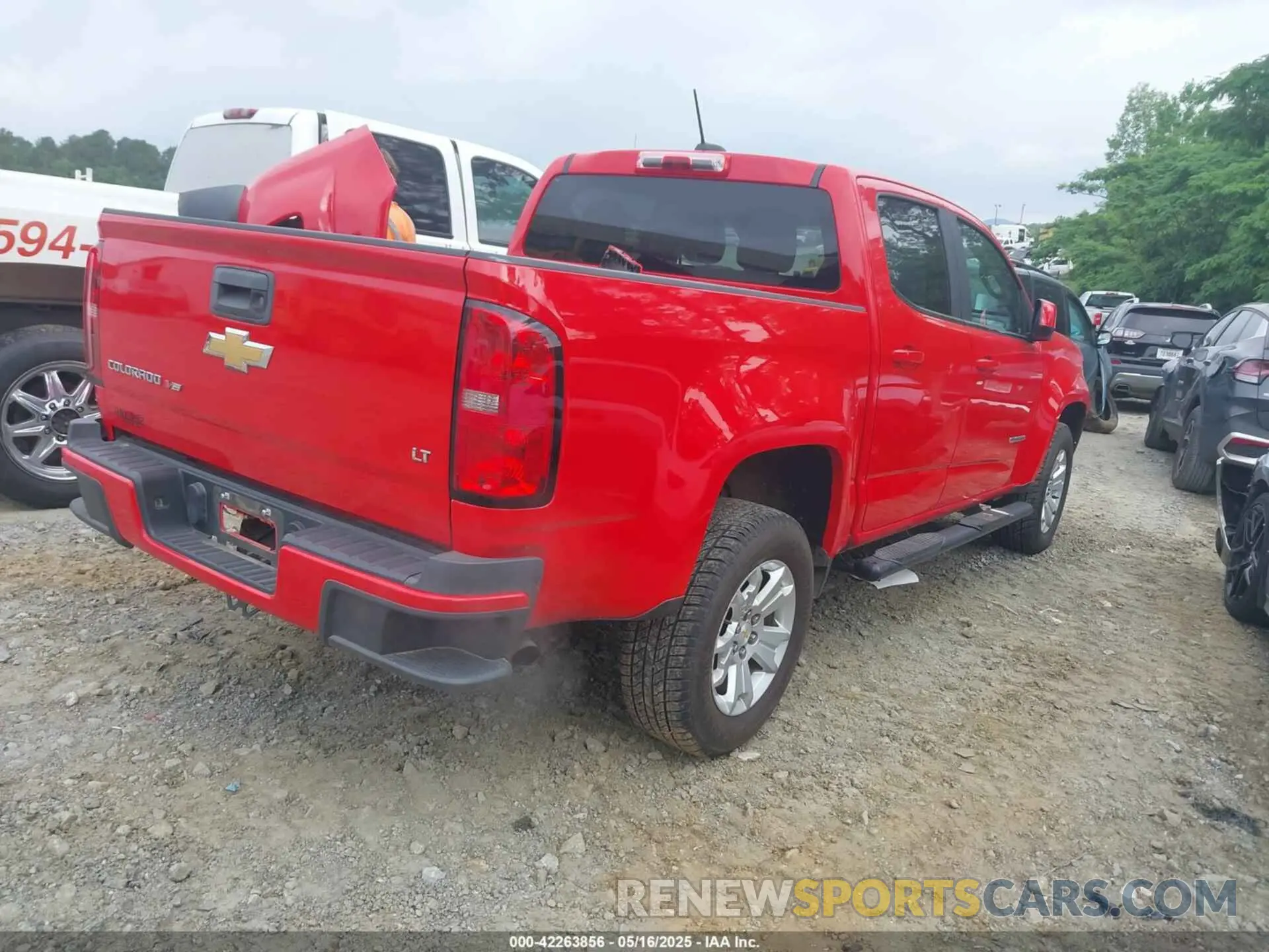 4 Photograph of a damaged car 1GCGSCEN3L1131811 CHEVROLET COLORADO 2020