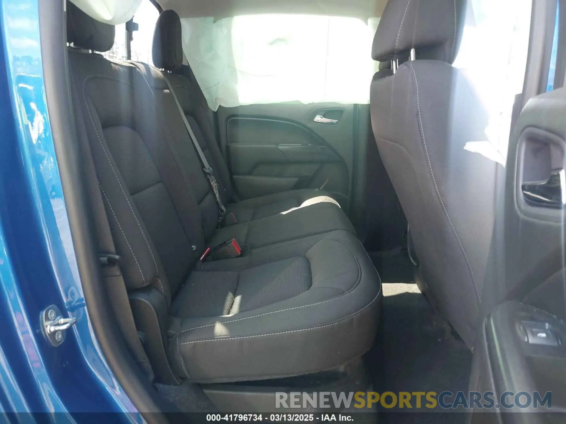 8 Photograph of a damaged car 1GCGSCEN3L1214610 CHEVROLET COLORADO 2020