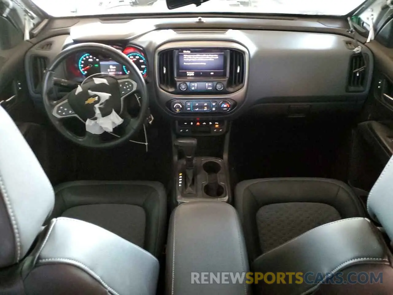 8 Photograph of a damaged car 1GCGSDEN2L1124886 CHEVROLET COLORADO 2020